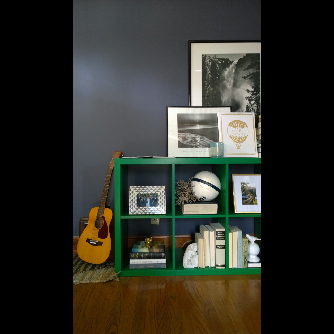 Love our #ikea 8 cube shelf. Can be set up vertically or horizontally.
.
.
.
.
.
.
.
.
#interiordesigner #interiordesign #stlinteriordesign #stlinteriordesigner #slatedstaging #stagingworks #stlstaging #realestate #stlrealestate #green #shelfie #stcharlesinteriordesign #stl #stcharlesmo #interior123
