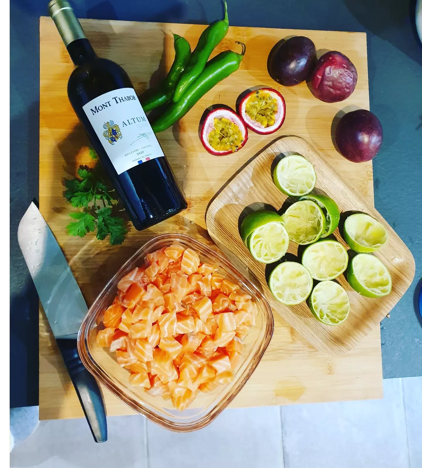 Ceviche en cours...accord parfait avec notre Altum500 blanc 2020.
Perfect match, ceviche and White Altum500.
#vignoblesmontthabor #chateaumontthabor #vinsluberon #igpmediterranee #cevichelovers #repasenfamille