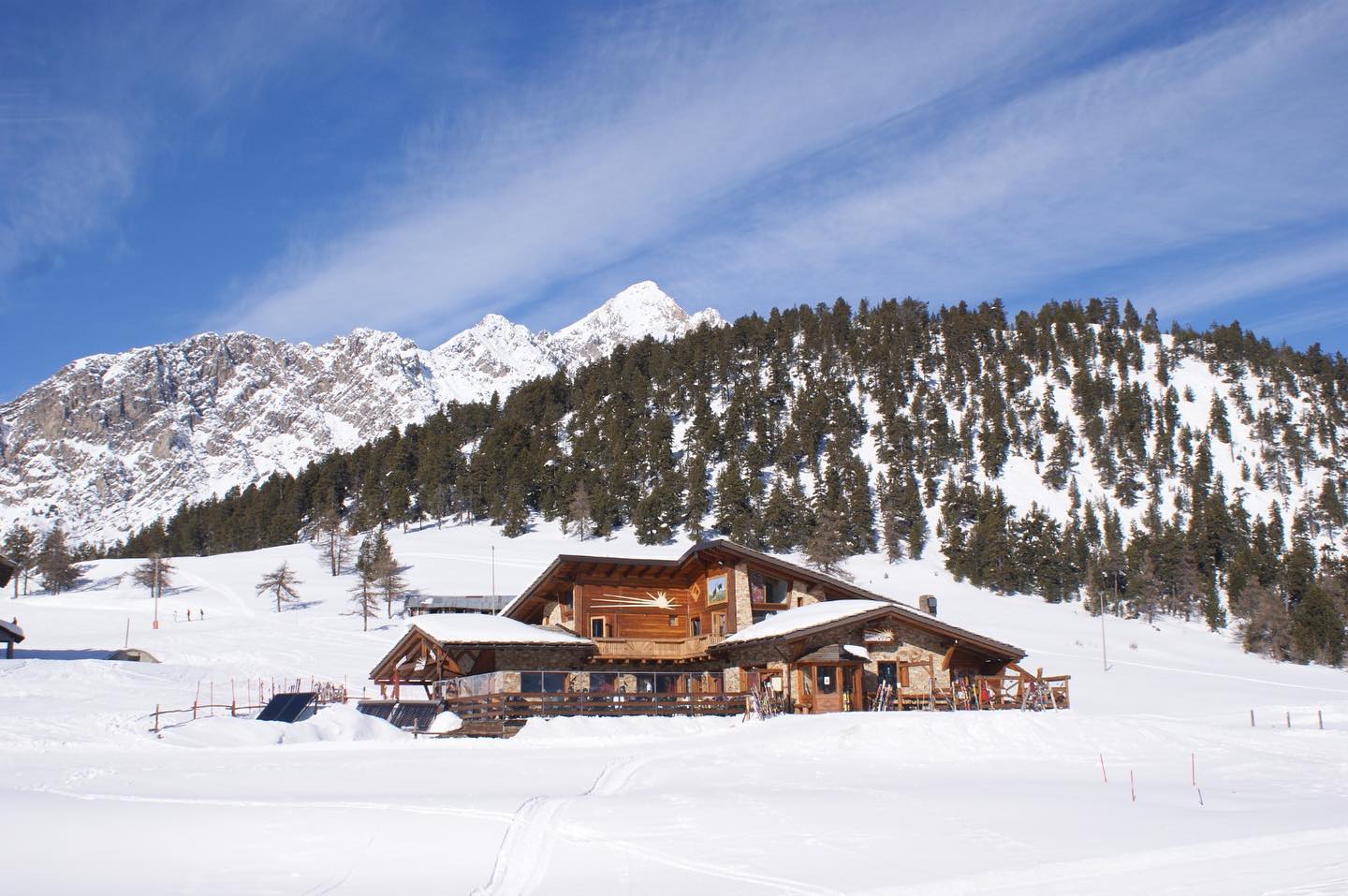 Da oggi lo Chalet Monsoleil rimarrà chiuso. È stata una stagione Super.
Grazie a tutti 🤍