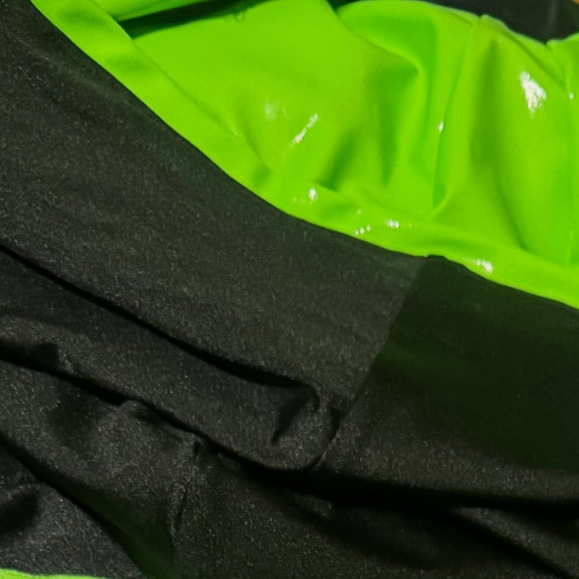 Sneak peek as it’s not debuted yet but love black and lime green 😍🔥🔥🔥 gotta love those bright colours