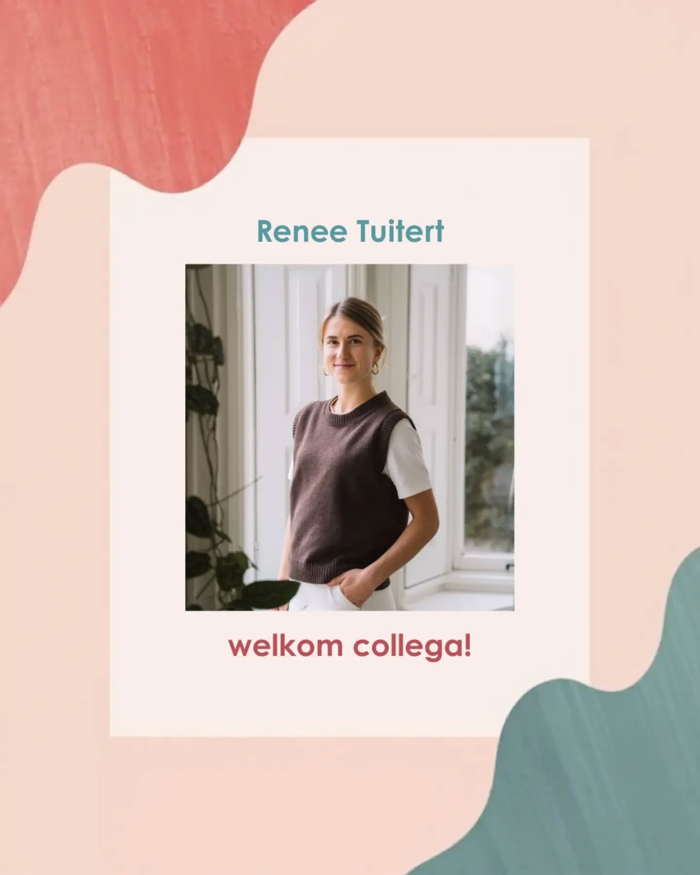 Welkom Renee! 🫶🏼
In de afgelopen weken is Renee door ons ingewerkt en konden jullie haar al tegenkomen. (Voor de oplettende kijker, ze stond ook op de foto van het werkoverleg 😁)
Vandaag is het eerste échte spreekuur van Renee zelf. We zijn heel erg blij dat ze bij ons komt werken en is vanaf nu een vast gezicht binnen het OVA team! ✨️
Mocht je het fijn vinden om Renee te leren kennen, geef dit bij je volgende controle dan vooral aan bij de assistente, dan kunnen we kijken of het op korte termijn lukt om een afspraak bij haar te plannen.
Heb jij Renee al gezien of al een afspraak bij haar staan? 😊