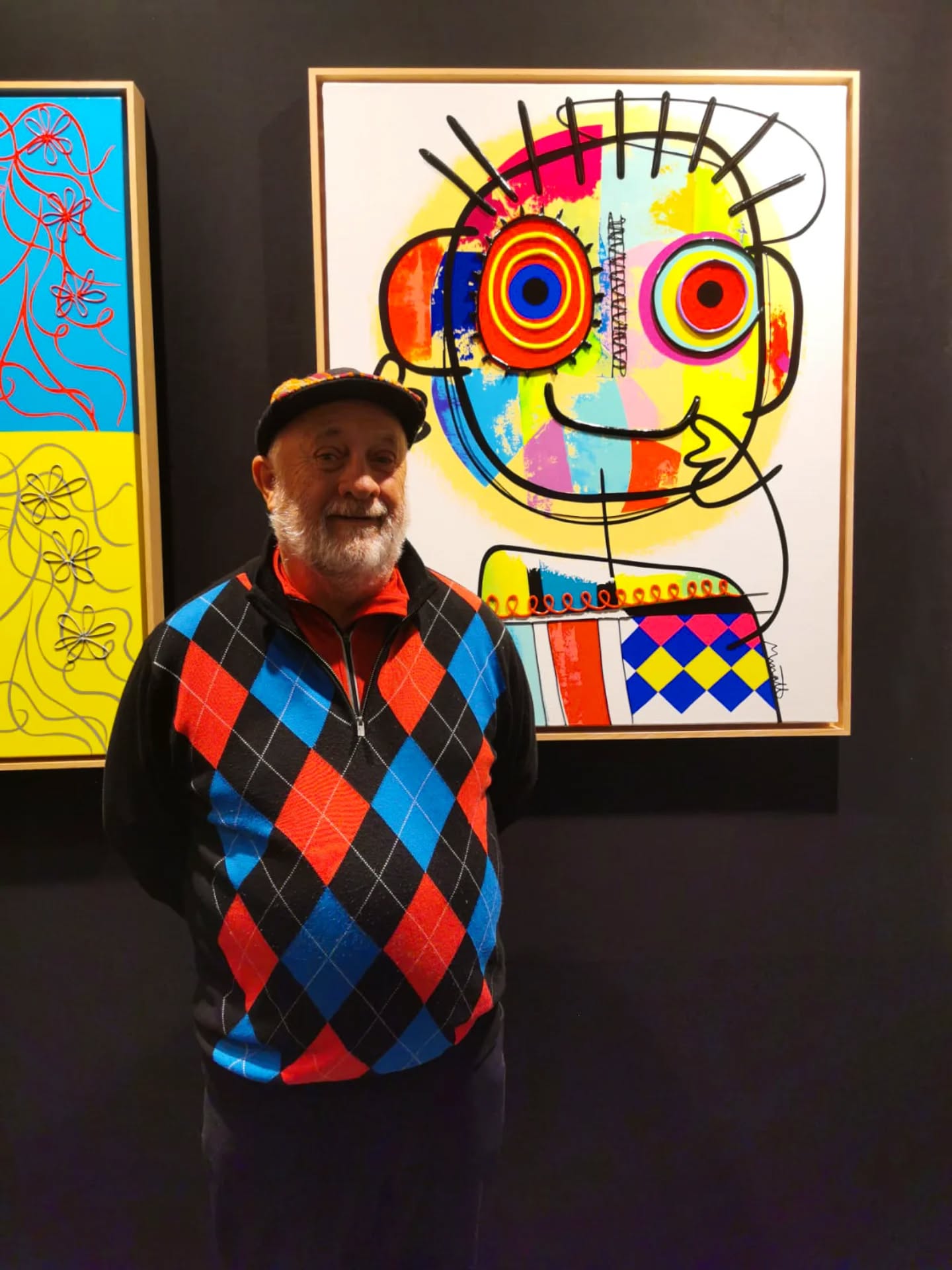 "il n'y a pas de hasard, il n'y a que des rendez-vous" ce Monsieur et cette toile se sont trouvés, c'était à Lyon en mai 2023, il est reparti avec son portrait sous le bras, comme une évidence.
Un moment émouvant que j'avais immortalisé mais jamais publié.
Merci à toutes celles et ceux qui vivent avec poésie 🙏