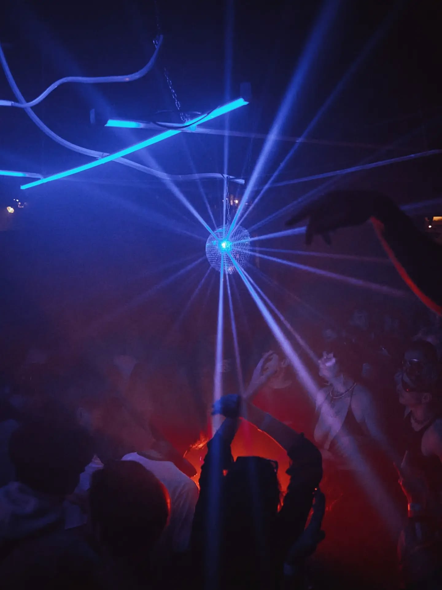 Love at @bike.jesus tonight!
I've been documenting previous Love parties with my camera, now it's time to step behind the decks 😈
Bike Jesus is opening after a break and the line up is stacked - @hrtlmuzik @ninafarrina @uncalled4.fattym @anton.se_ @harem.rm
Come early, stay late. Business as usual.