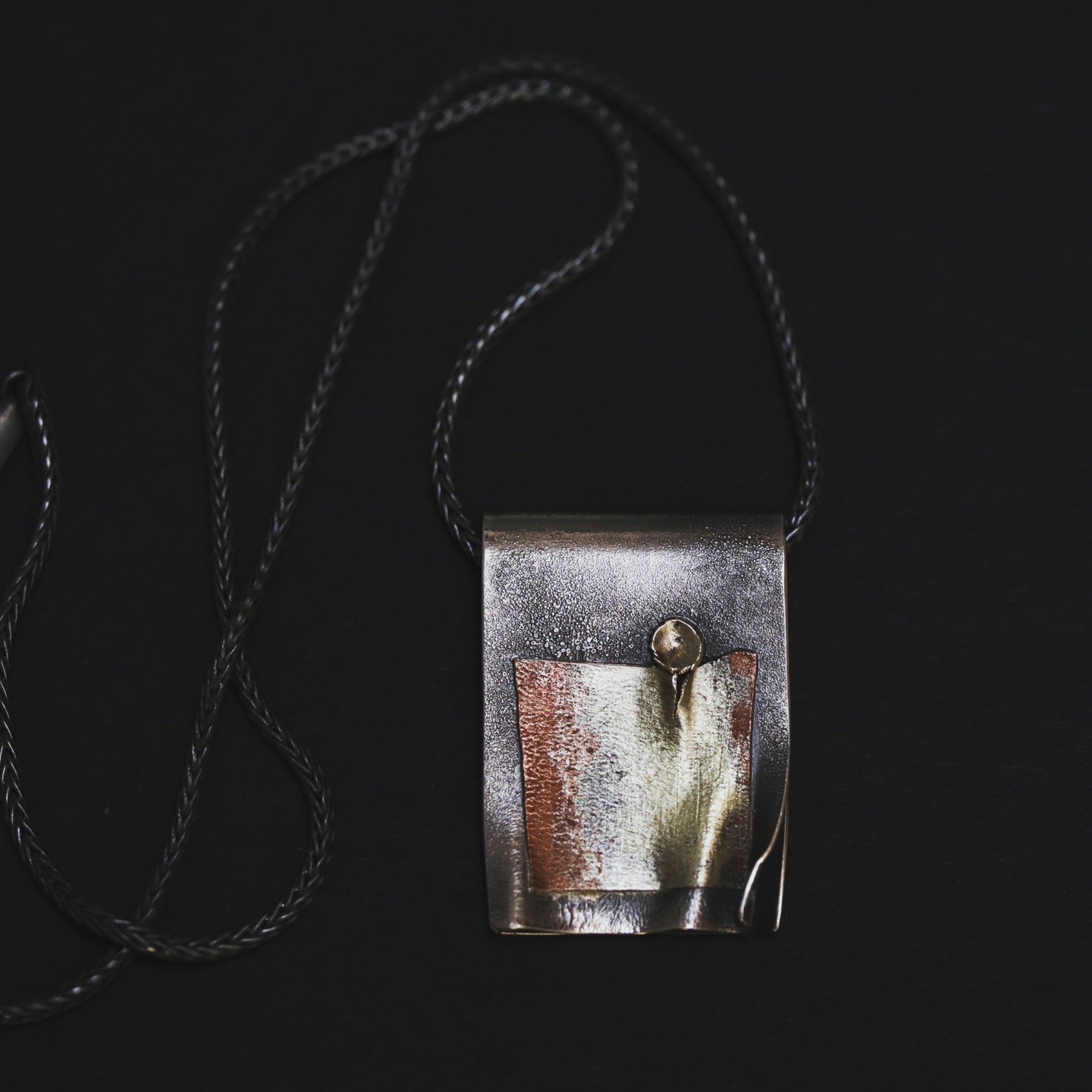 pendant | silver | copper/gold
camara.nafplio.greece
#camaraworkshop.com
#nafplio #jewelry #handmade
#silvergold #designjewelry
#handmadejewelry #art #greece
#pendant