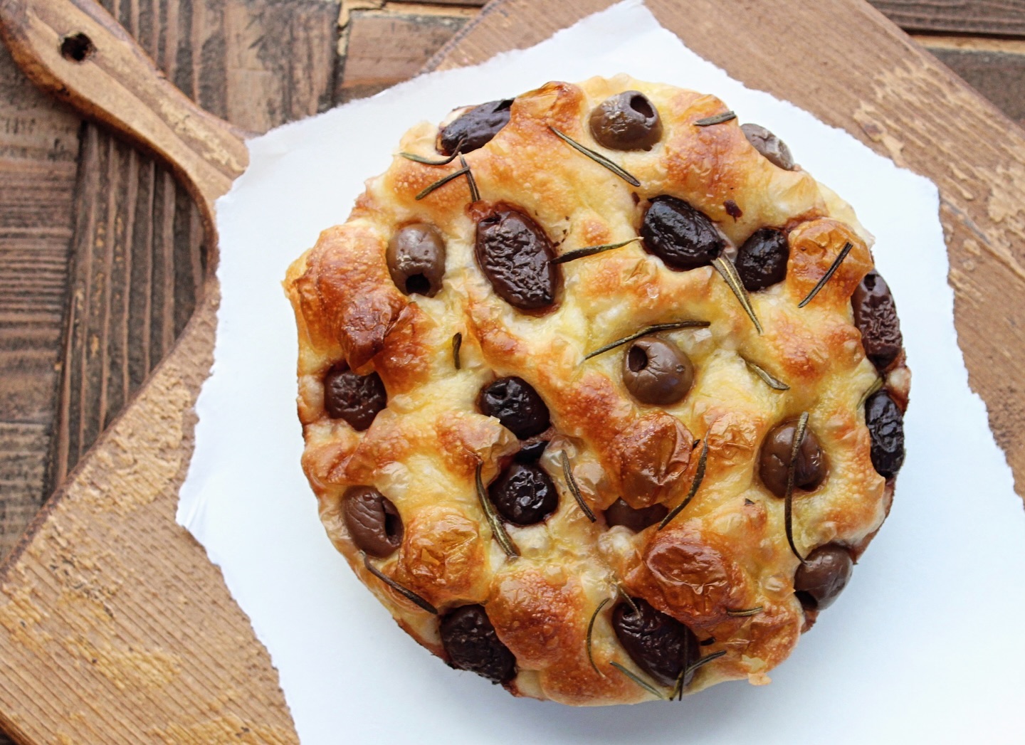 Daily Focaccia
Pictured: Taggiasca Olive, Local Rosemary, Jacobsen Flakey Sea Salt, The Good EVOO
#secretrestaurant #naplesflorida #naplesfloridafoodie #naplesfl