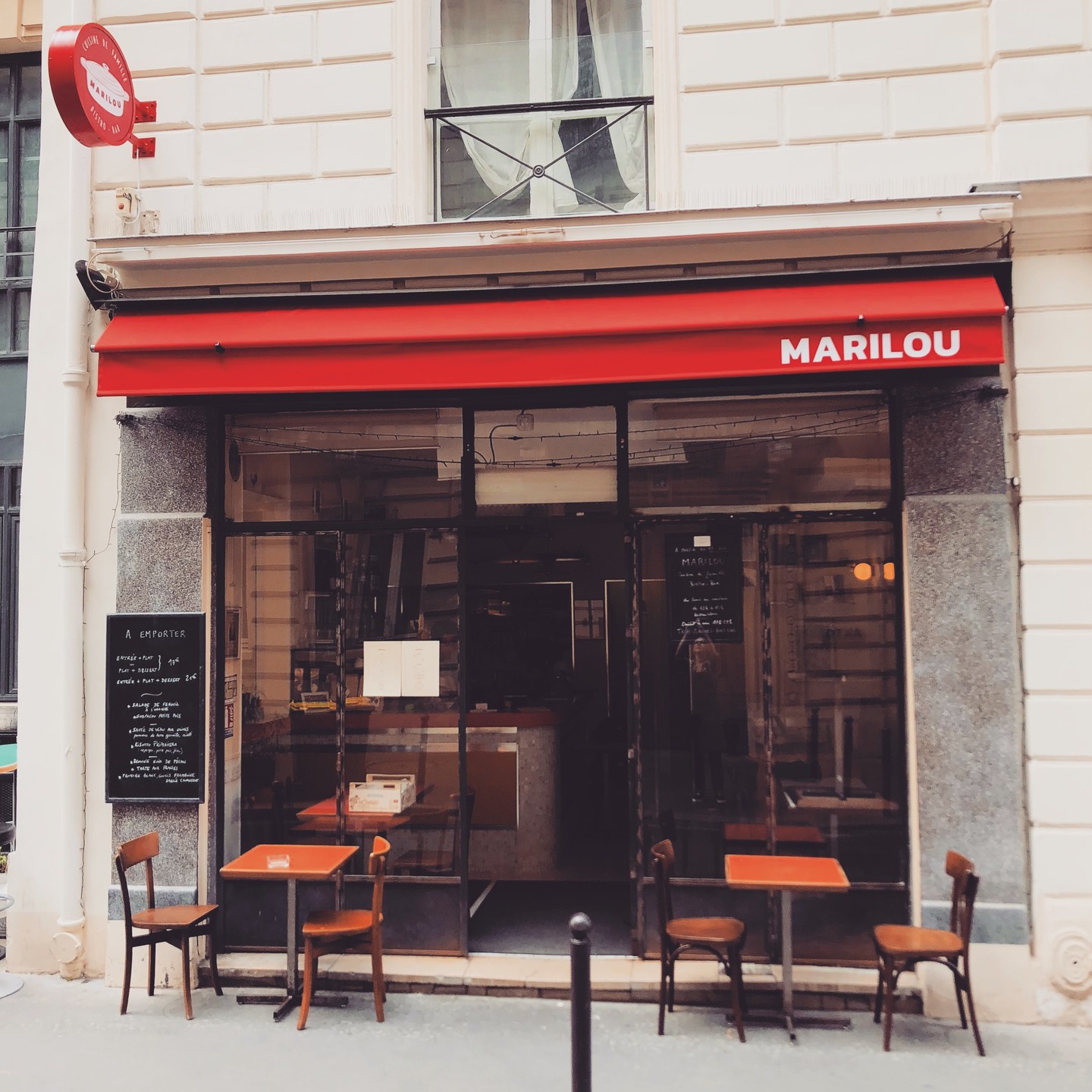 Un truc un peu fou dont j'ai peu parlé.
Un resto que j’ai ouvert avec Romain.
MARILOU
C’est super sympa et super bon.
Venez 🍄🍳🥕🥗🍰
L’affaire étant lancée, je me remets à l’écriture de quelques fantaisies !
@mariloutropbon
NB : on peut privatiser ce resto pour faire des petites fiestas.
