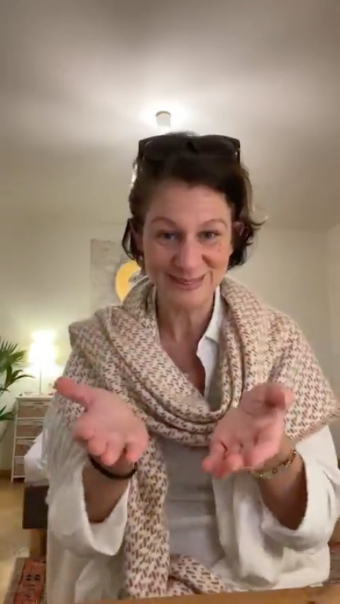 Watch todays 1h recording on IG Live of our “FREE Trial Class”🇨🇭
Want to take part actively of the next one happening soon? Write FREE in comments below👇🏻and you’ll receive a free goodie upfront.
Whether you're just starting out or already speaking a few Chuchichäschtli's with confidence, these FREE Trial Classes are for YOU. We’re building a welcoming community of language lovers, curious minds, and playful learners. Expect laughter, games, and plenty of opportunities to practice Swiss German in a relaxed and supportive environment.
Next one will be announced soon.🔜 sing up to receive an interactive free lesson to start your Swiss German Journey. Many new offerings are coming up in 2026!
Want to know more? Subscribe to our newsletter on our website, link in bio 🔗
#swissgerman #swiss #iglive #schweizerdeutsch #swisslife