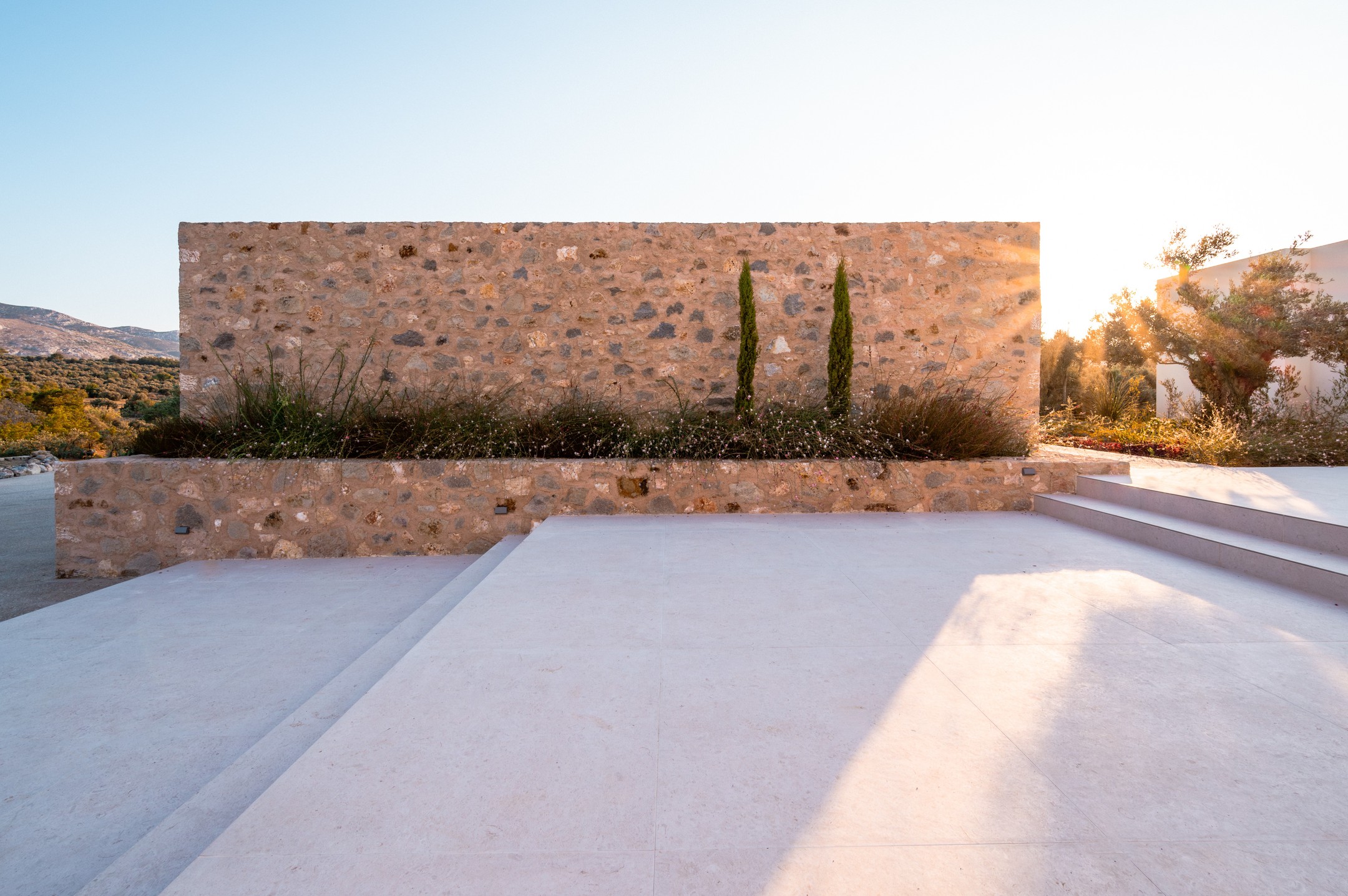 Indulge in sustainable luxury at Noema. Discover your perfect retreat in Kos.
.
.
#EcoFriendlyLuxury #SustainableTravel #KosGreece #BookYourStay #noemakos #noemaluxuryretreat