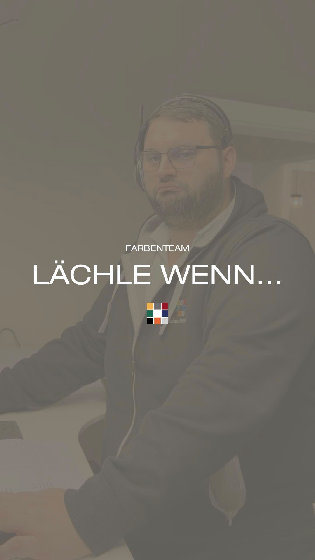 „Lächle, wenn …“ 😁🎨
Neue Woche, neue Idee! Wer lacht und wer würde eher heulen? Seht selbst!
#farbenhaus #farbenteam #burgau #landkreisgünzburg #schwaben #bayern #handwerkmitspaß #arbeitsplatzliebe #teamvibes #malerhandwerk