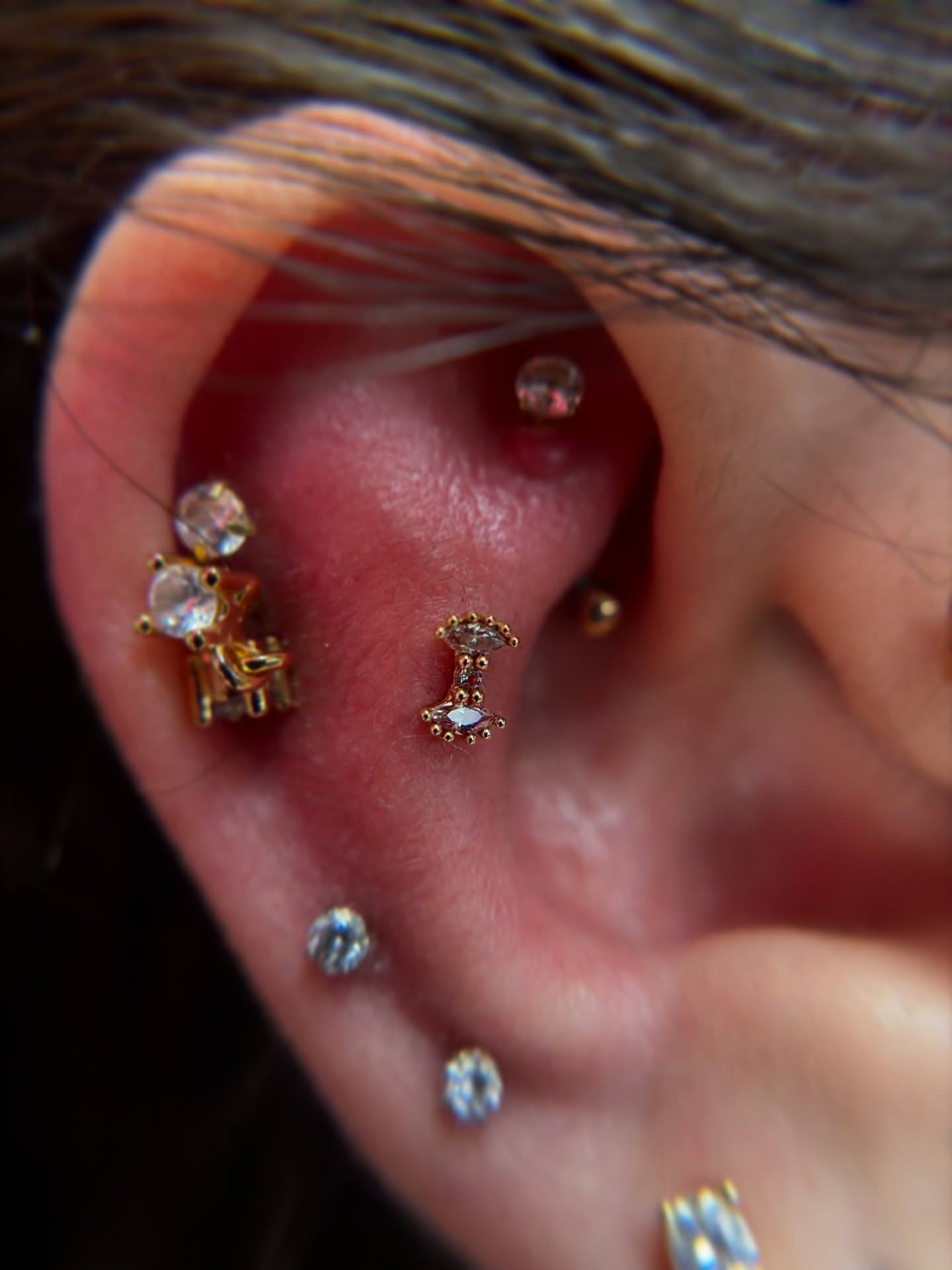 Check out @annabananapiercings for your new shine !