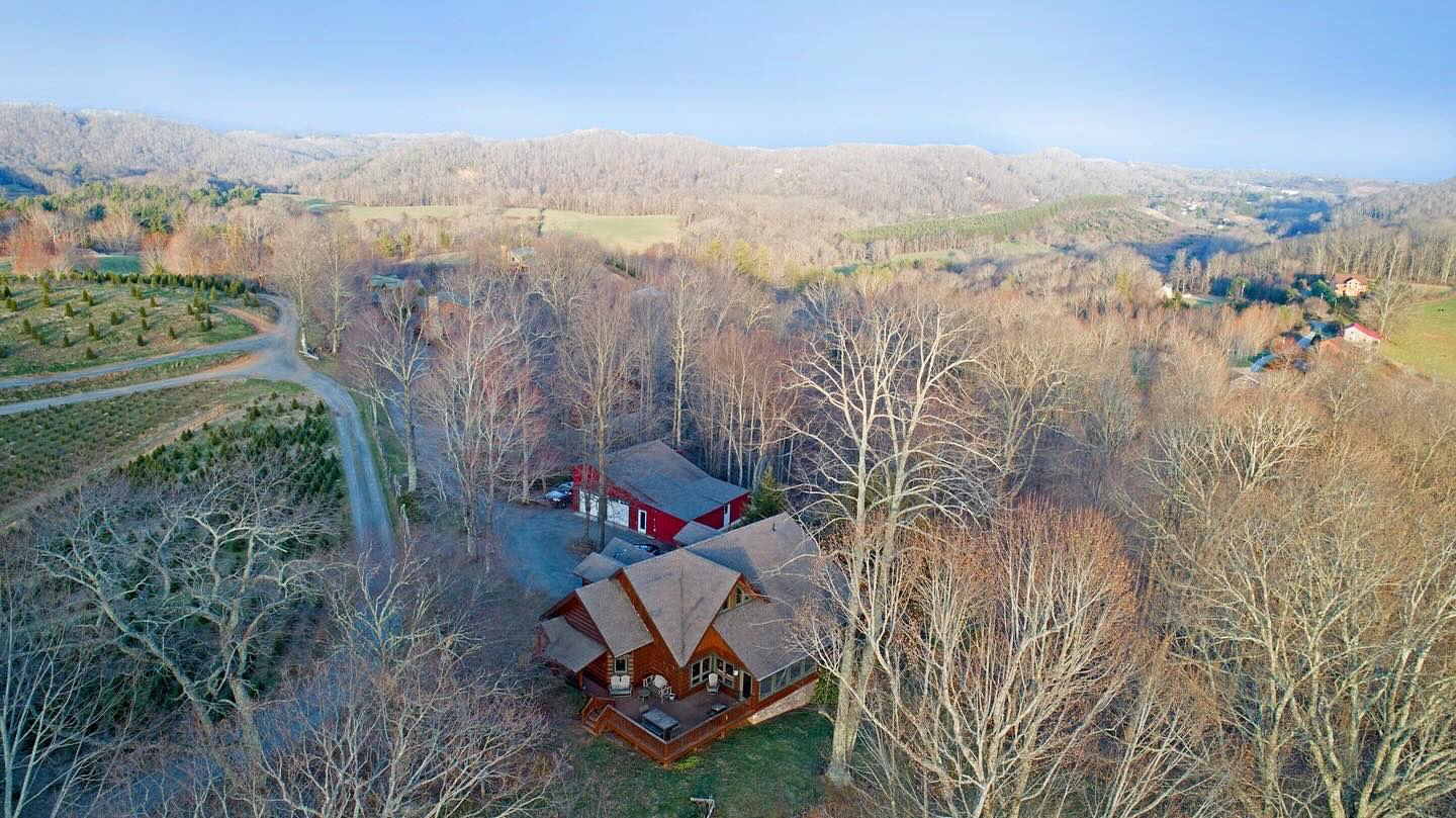 Escape to the breathtaking beauty of Wildwind Retreat in Boone, NC. Whether you are planning an intimate wedding, a corporate event, or a family reunion, Wildwind Retreat is the perfect location for your special occasion. Our event barn, complete with bathrooms, a kitchen, and ample seating, provides everything you need for a seamless gathering. Situated on several acres in the Blue Ridge Mountains, our secluded retreat is just minutes away from all that Boone, NC has to offer. Don’t miss out on this one-of-a-kind mountain retreat and private event space.
.
.
Contact Information:
LOCATION: 325 Wildwind Road Boone, NC
WEB: www.wildwindboone.com
SOCIAL: @wildwindboone
EMAIL: wildwindboone@gmail.com
TEL: 561.504.9636
.
.
#booneNC #boonencrealestate #booneweddings #mountainwedding #NCweddings #NC #exploreNC #exploreboone
#828isgreat #ashvilleweddings #exploreasheville