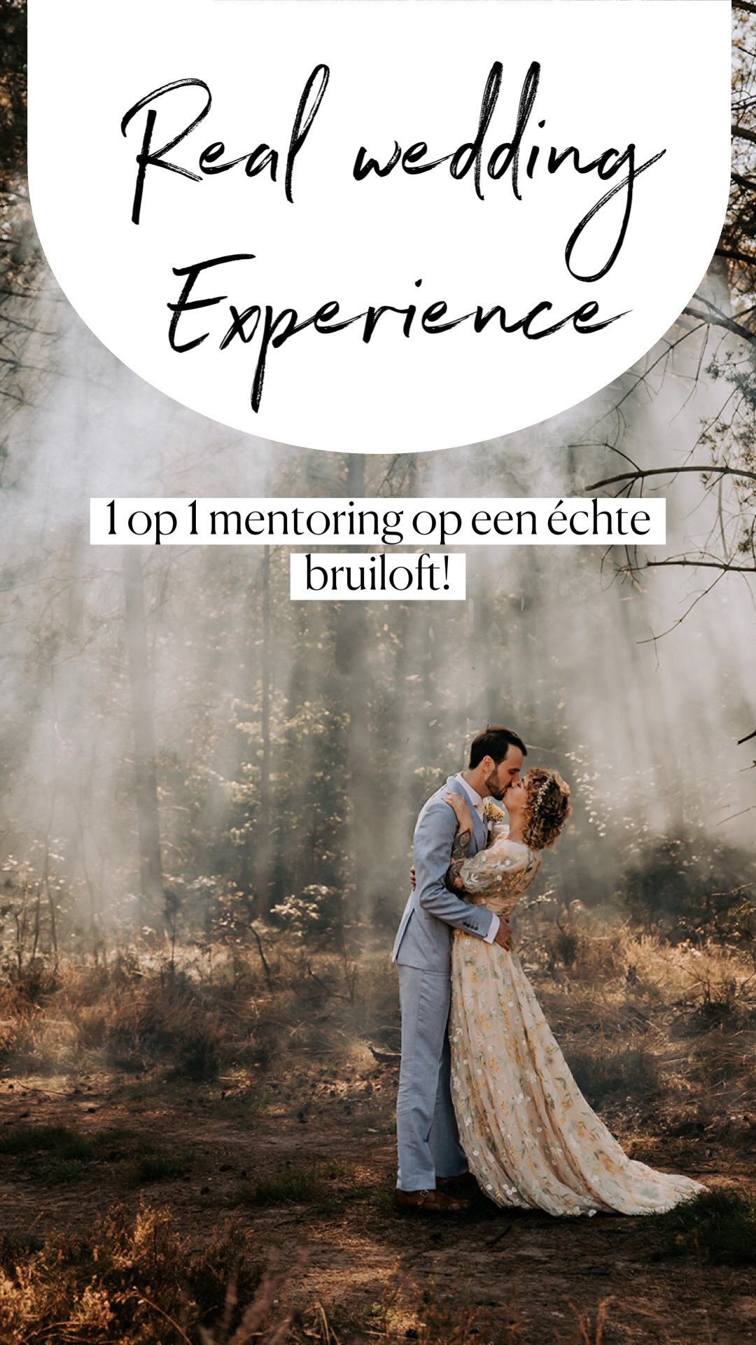REAL WEDDING EXPERIENCE - inschrijving geopend!
Dit is voor jou als je meer met bruiloften wilt doen, maar nog een drempel voelt.
Misschien heb je er nog nooit één gefotografeerd en denk je vooral HELP waar begin ik!?
Misschien heb je al een paar bruiloften gedaan maar merk je dat je in bepaalde momenten vastloopt.
Of je voelt dat er meer in zit en je wilt met meer vertrouwen werken én betere bruiloften aantrekken. Dan is dit precies de stap die je nu mag zetten.
We starten met een één op één Zoomsessie van tweeënhalf uur waarin we echt de diepte in gaan. We nemen samen een trouwdag door van begin tot eind en ik deel alles wat ik in al die jaren heb geleerd. Hoe je omgaat met lastige lichtsituaties zonder stress. Hoe je een bruidspaar aanstuurt op een manier die ontspannen en natuurlijk voelt. Hoe je ervoor zorgt dat jullie planning vóór je werkt in plaats van tegen je. En ook hoe je de juiste klanten aantrekt en je marketing zo inzet dat je bruiloften gaat fotograferen die echt bij je passen. Geen trucjes, maar eerlijke inzichten en praktische handvatten waar je meteen iets mee kunt.
Daarna ga je met mij mee naar een echte bruiloft. Geen setting, geen modellen, maar een échte dag vol échte momenten. Je kijkt met me mee, ziet hoe ik werk, hoe ik beweeg, hoe ik keuzes maak onder druk en hoe ik rust bewaar. En je mag zelf ook fotograferen, zodat je niet alleen leert maar ook meteen waardevol portfolio opbouwt.
Per bruiloft is er één plek, zodat ik alle aandacht voor je heb en je alles kunt vragen wat in je opkomt. In totaal zijn er nu nog maar acht plekken vrij.
Voel je aan alles dat dit jouw moment is, dan vind je alle informatie en kun je je inschrijven via deze link
https://www.liselotkamphuis.com/realweddingexperience 💛
#trouwfotograaf #trouwfotografie #trouwinspiratie #verloofd #weddinginspiration