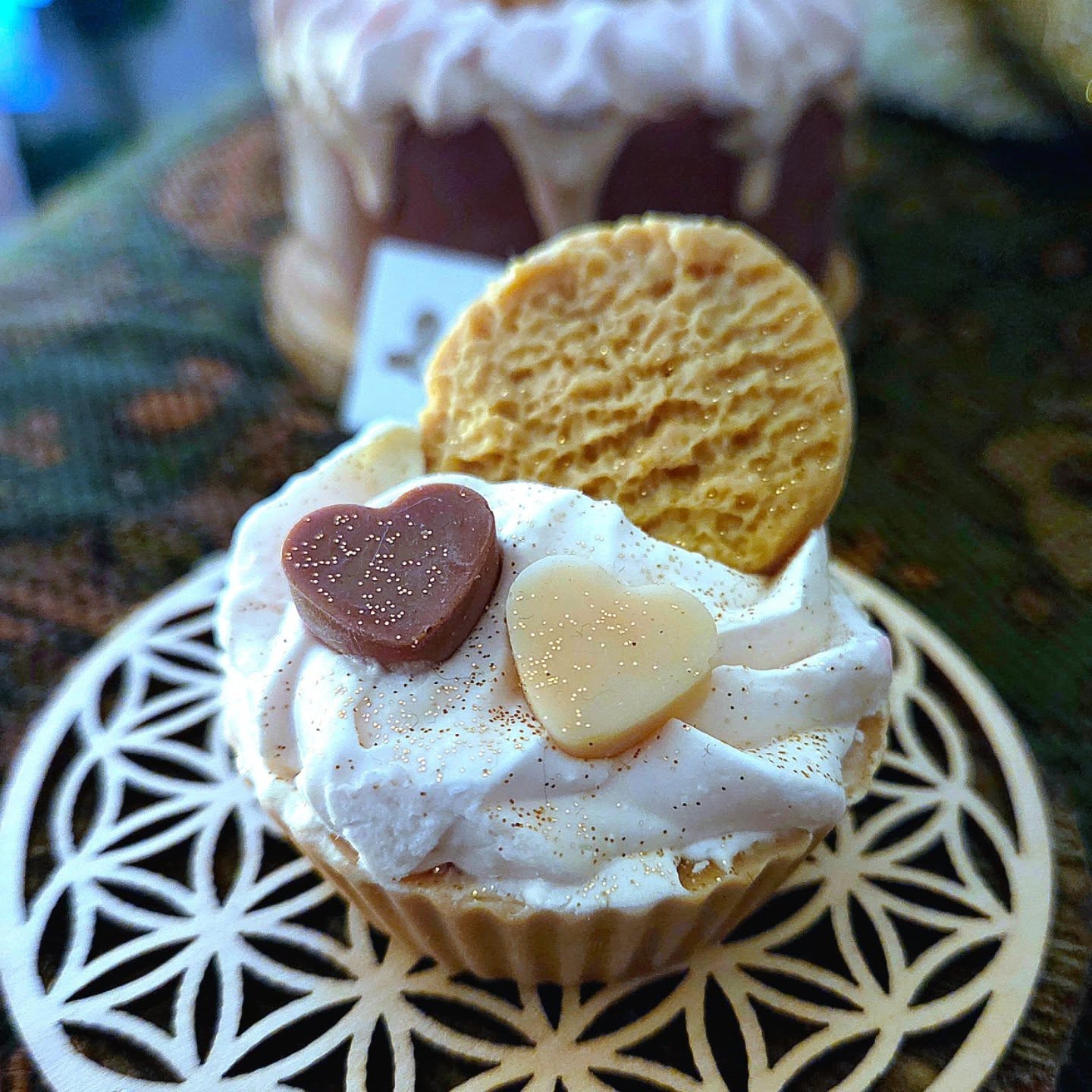 𝗕𝗮𝗶𝘀𝘀𝗲 𝗱𝗲 𝗽𝗿𝗶𝘅 à l'approche de la...
𝑺𝒂𝒊𝒏𝒕 𝑽𝒂𝒍𝒆𝒏𝒕𝒊𝒏 ❤️
Fondant cupcake, bougies gâteaux, glace, aux senteurs gourmandes biscuits caramélisés...
100% cire végétale et artisanal !
Créations de @bougies_de_lyly en vente à mon cabinet 𝗷𝘂𝘀𝗾𝘂'𝗮 𝗹𝗮 𝗳𝗶𝗻 𝗱𝘂 𝗺𝗼𝗶𝘀 𝗱𝗲 𝗙𝗲𝘃𝗿𝗶𝗲𝗿 𝘂𝗻𝗶𝗾𝘂𝗲𝗺𝗲𝗻𝘁 !
❤️ Fondant cupcake 6€
❤️ Bougie gâteau entièrement à la cire 20€
❤️ Bougie dans une véritable coupe de glace 22€
Me contacter si intéressé.e 🤩
__________
Magnétisme & Bien Etre ✍️
📍24Bis Av. Cochrane Menton
Immeuble Saint Georges Entrée B - RDC
📲 07.88.06.02.06