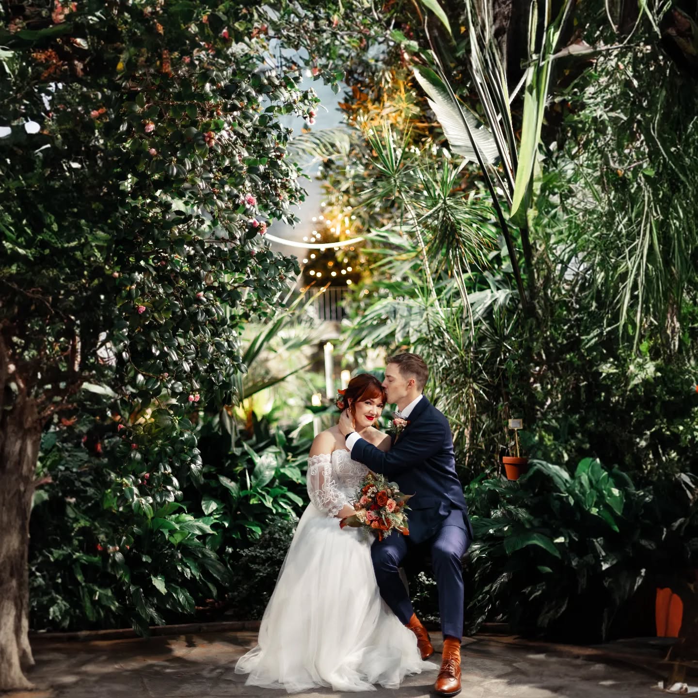 On niin hienoa, että löysin Suomesta upean paikan valokuvaukseen talvella – Talvipuutarhan. Kotikaupungissani oli myös samanlainen puutarha, ja on mahtavaa, että löysin täältä samanlaisen. Talvella ja kylmällä säällä se on erinomainen paikka valokuville.
Lisää kuvia sivustolla www.didykmaksim.com
#weddingphotographervantaa#weddingphotographerhelsinki#photographerespoo#photographerhelsinki#helsinkiphotography#valokuvaajaespoo#valokuvaajavantaa#valokuvaajahelsinki#weddinghelsinki#weddingespoo#hääkuvaajaturku#hääkuvaajaespoo#hääkuvaajavantaa#hääkuvaajahelsinki#фотографхельсинки#свадебныйфотографхельсинки#perhekuvaajahelsinki#perhekuvaajaespoo#perhekuvaajavantaa#perhekuvaushelsinki#perhekuvausespoo#weddingphotographerespoo#finlandweddingphotographer#häät2025 #hääkuvaaja#hääkuvaajat#hääyrittäjät#perhekuvaus#valokuvaajatsuomi#hääkuvaajat