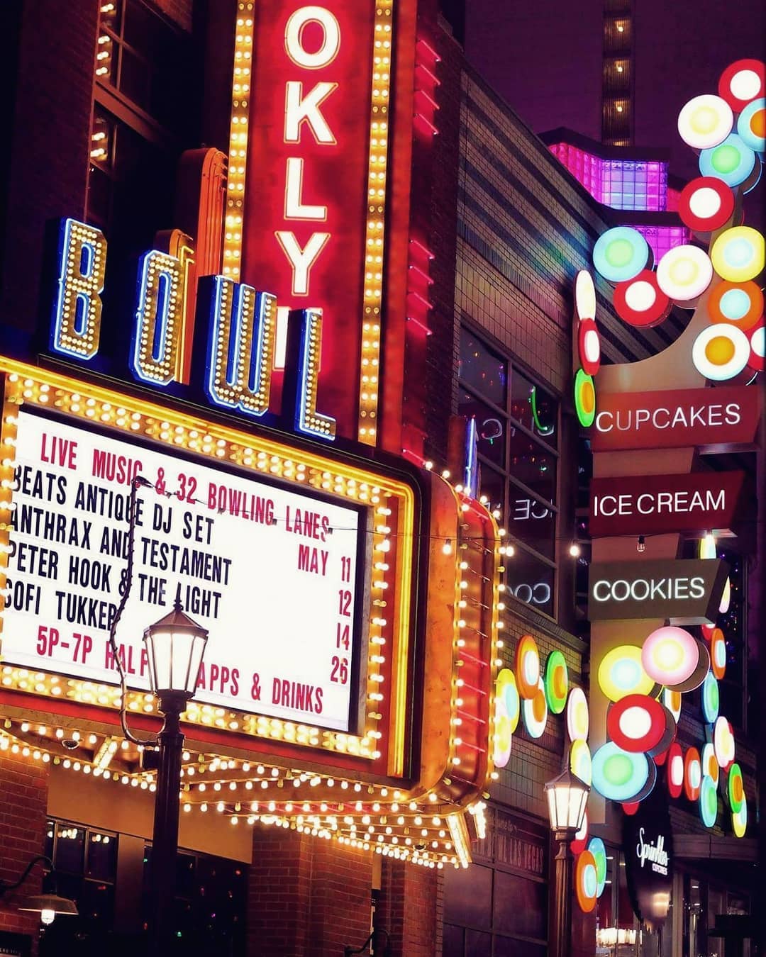 The bright streets of Vegas Nevada .
.
.
.
.
#bestvacations #ilovetravel #travelgram #instatravel #stayandwander #exploringtheglobe #instapassport #welltravelled #tasteintravel #exploremore #travelon #photographylife #photographer #creativeentrepreneur #visualscollective #clickmagazine #shootandshare #photooftheday #vegasbaby #lasvegasstrip #whathappensinvegas #neonsign #citystreets #nightshots #nightphotography #nightlife #gohard #cinema #retro #vegasnights @preview.app