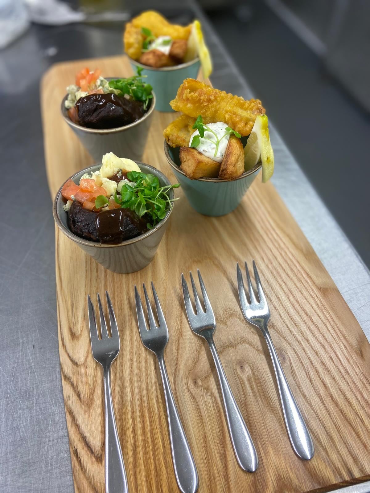 Tasting yesterday for a twilight wedding in September. The clients didn’t want a sit down meal, so we presented them with mini bowls. A great alternative option for a party. Deliciousness in a bowl!😋#summerwedding #weddingcatering #outsidecatering #greatchefs #eventplanner