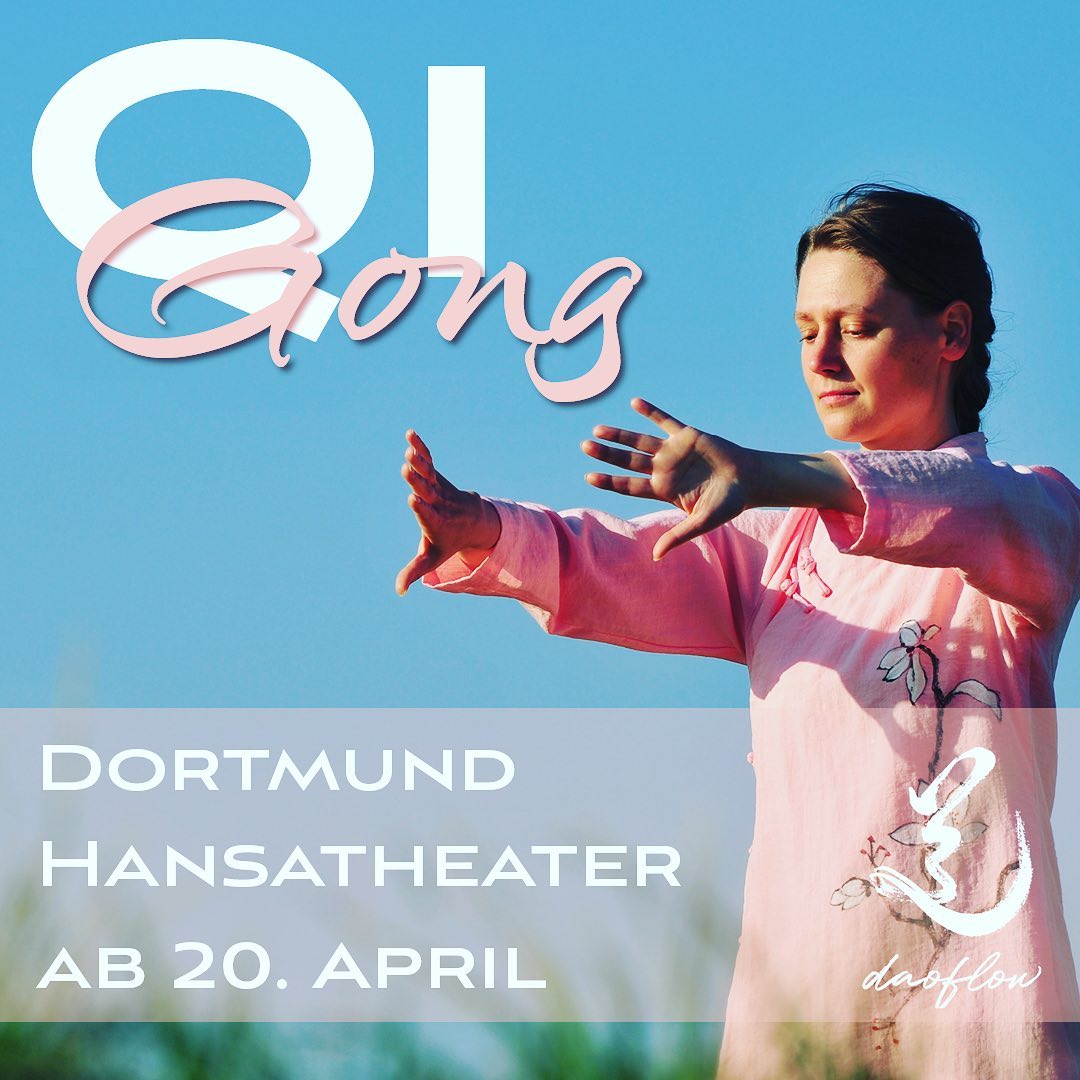 Lust nach Ostern in Dortmund mit Qi Gong zu beginnen?
Das Wudang Qi Gong bringt viel weiche und fließende Bewegung mit sich.
Die ruhigen, meditativen Übungen wirken sich vor allem auf die Wahrnehmung deines Körpers aus. Dein Körperbewusstsein verbessert sich und mögliche Blockaden in deiner Struktur werden ausgeglichen. Du entspannst dich und dein Geist wird ruhig und gelassen.
Es gibt noch 3 freie Plätze für den Kurs! 🤩
Bist du dabei?
www.daoflow.de
.
.
.
#qigong #taichiqigong #qigongkurs #qigongdeutschland #taichidortmund #dortmund #healthylifestyle #entspannung #auszeitvomalltag #positivevibes #stressbewältigung #imeinklangmitmir #achtsamkeit #körperbewusstsein #durchatmen #lebensfreude #ausgleich #auszeit #gesünderleben #freude #entspanntbewegen #frühling #gutesgefühl #feelgood #glücklichsein #moveforhealth