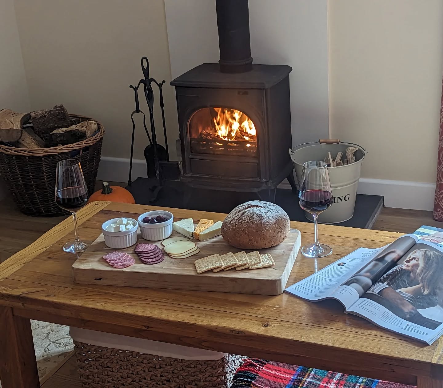 Sundays done right 👍
.
.
.
#sundayvibes #cottageholidays #escapetothecountry #countryretreat #dartmoorholidaycottage