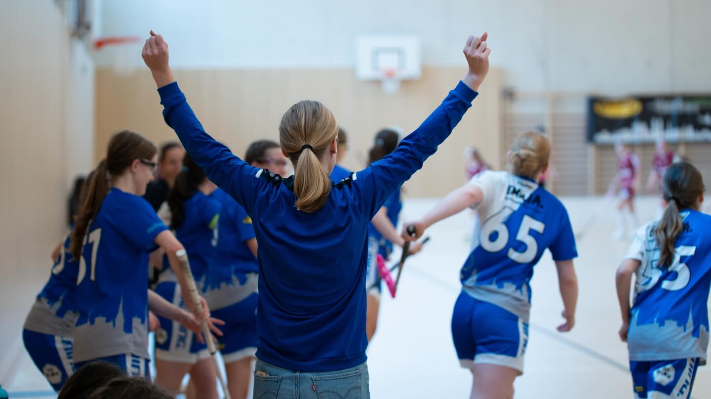 Fotorückblick unserer U17🦁
🔵⚪️
Vergangenes Wochenende feierte das Team zwei tolle Heimsiege!🤩
🔵⚪️
📸: @n.rechberger
🔵⚪️
#lioness #swissunihockey #floorball #schweiz #juniorinnen