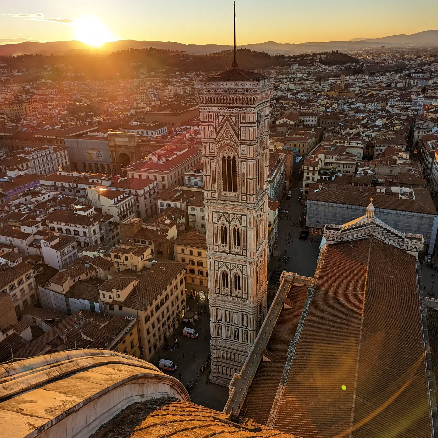 Sunset from Brunelleschi 's dome in Florence. What else can you say? #latinrocks #Firenze #florence #brunelleschi #RenaissanceArt