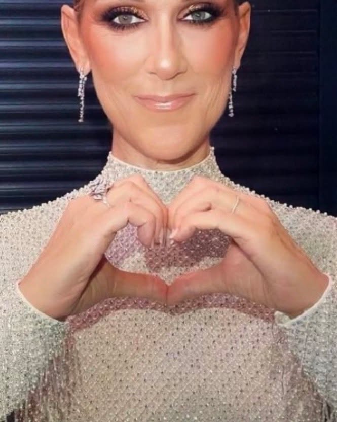#celinedion #celinedionfans #celinedion2024 #olympicsparis2024 #celinedionolympics2024 Comment ne pas dire quelque chose après la prestation époustouflante de Céline hier soir aux jeux olympiques….je ne trouve pas les mots idéal pour exprimer la joie ressenti de la revoir au sommet de la gloire encore..j’ai versé quelques larmes…pour elle.. pour ça famille et pour nous ..(je sais pas surprenant lol)
She’s back… On t’aime Celine.. it ain’t over t’il it’s over!!
Hard not to say something after Celine’s iconic performance last night at the Olympics… speechless… tears of joy for her..her family and for us. Simply wow.
We love u Celine…. It ain’t over till it’s over.
SHÉS BACK 🙏❤️