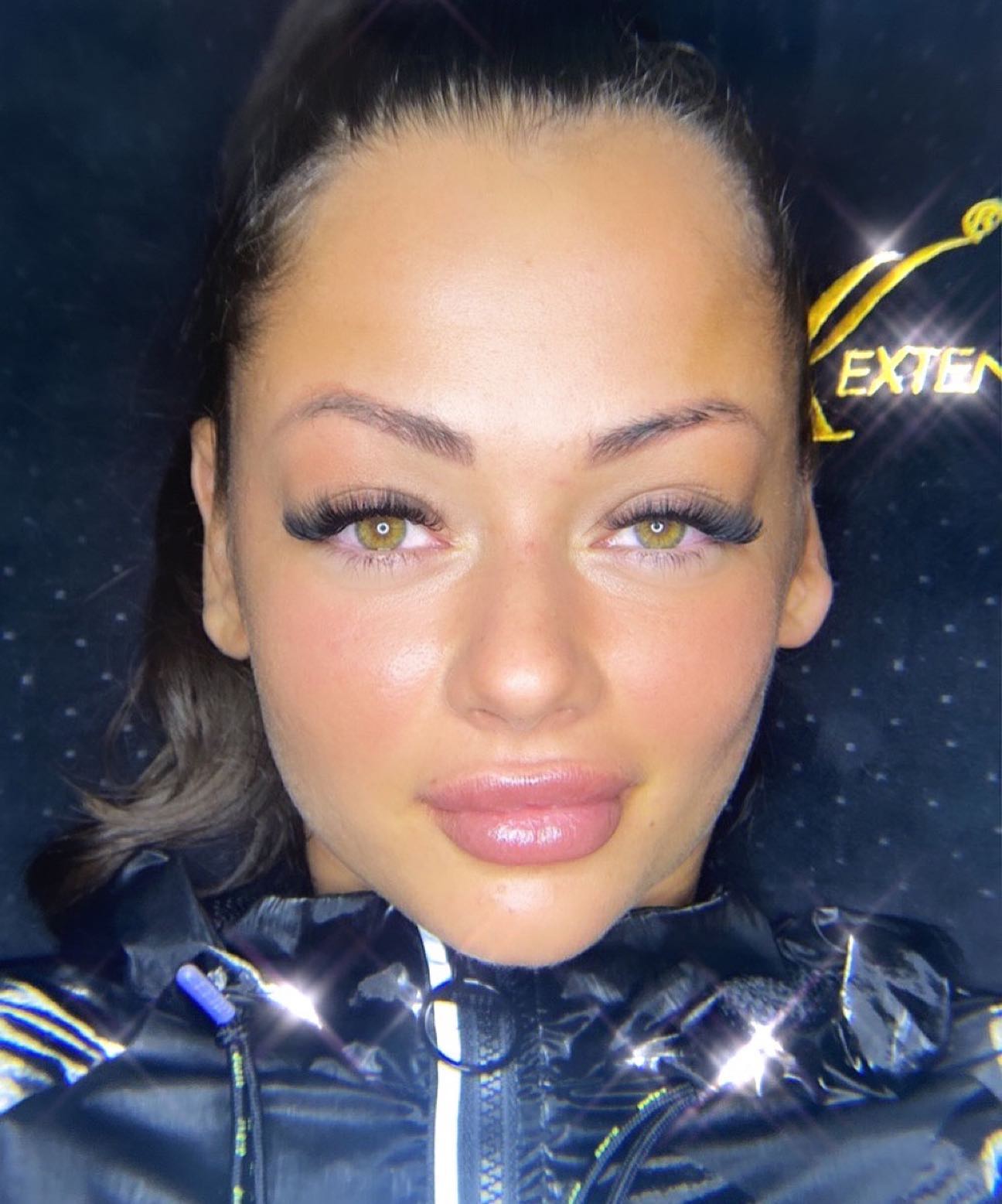 Volume lashes 😍
#wimpers #volumelashes #lashes #wimperextensions #rosmalen #denbosch #cuijk #beautysalon #salon