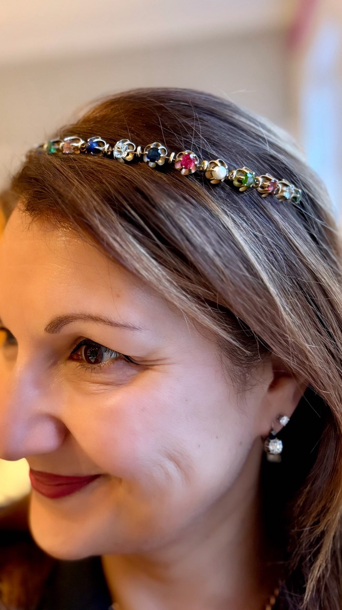 SOLD: I’ve always wanted to buy a tiara. This is a modest one by tiara standards. Crafted in Silver Gilt with natural stones it’s a very wearable Edwardian pop of colour. I have visions of someone wearing this on their wedding day or to a fancy ball. A modest stab at wearable history, which comes with a modest price tag.
#antiquetiara #tiara #heirloomjewells