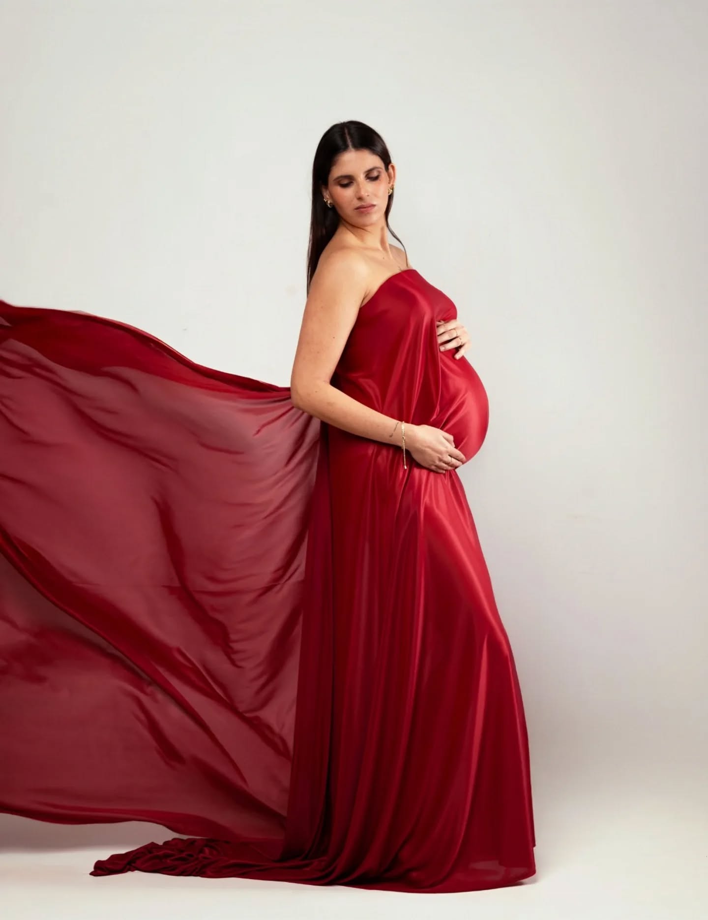 ⚡Enfoca tu embarazo como algo único, irrepetible; una experiencia maravillosa.
Aprovecha esta etapa para hacerte esa sesión que nunca te has hecho, para dedicarte tiempo a ti misma, mimarte y sobre todo sentirte libre y fuerte.
.
.
.
.
.
.
#embarazofeliz #maternidade #embarazo #maternitysession #fotografiaembarazadas