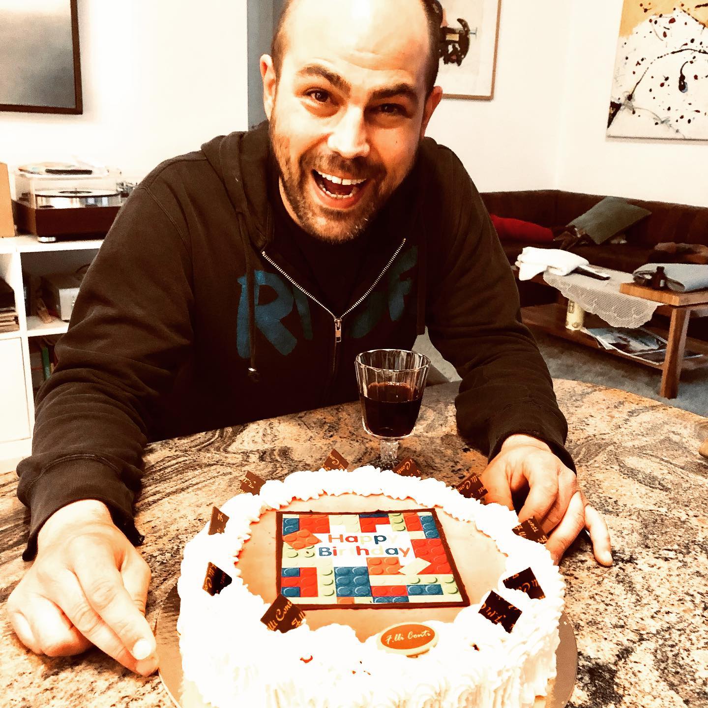 Lego yeah! Happy Birthday dear @philipprhyner ❤️🤘🏽❤️✌🏽❤️
#theoneandonlybrother #rhyner #legobirthday #notatlegoland #butstillintown