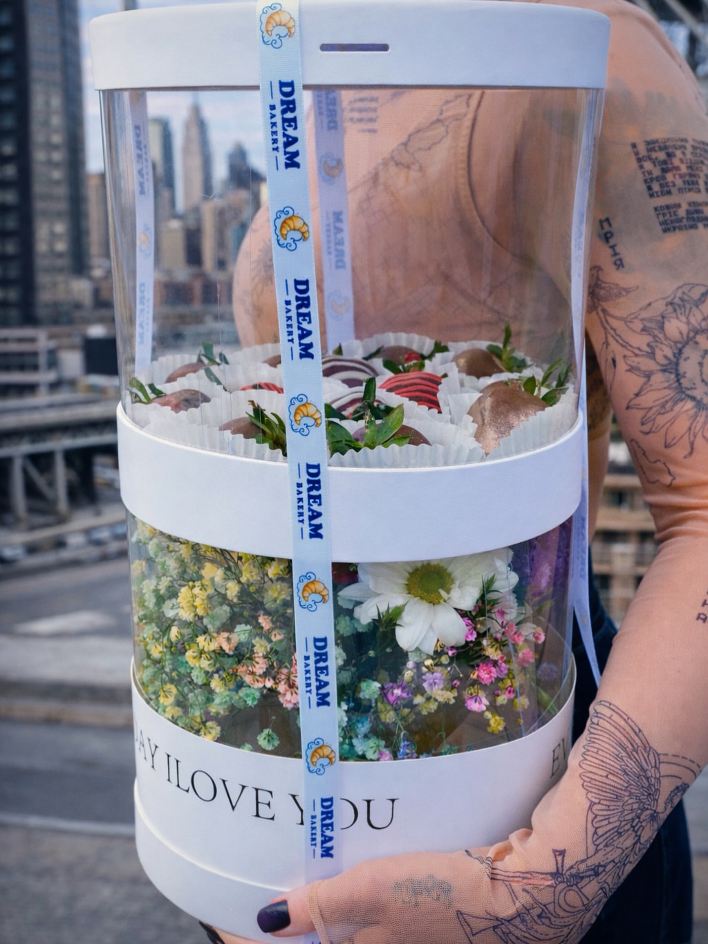 This Valentine's Day, share your love with @DreamBakery_BakeShop’s Valentine’s Day gift box! 💝
Featuring strawberries dipped in premium Belgian chocolate and fresh flowers, this is the perfect way to say "I love you" to someone special in your life.
Limited availability. ➡️ Pre-order early via Dream Bakery's page or dreambakeshop.com.
#ValentinesDay #CraftedWithLove #CulinaryEntrepreneur #WilmingtonDE