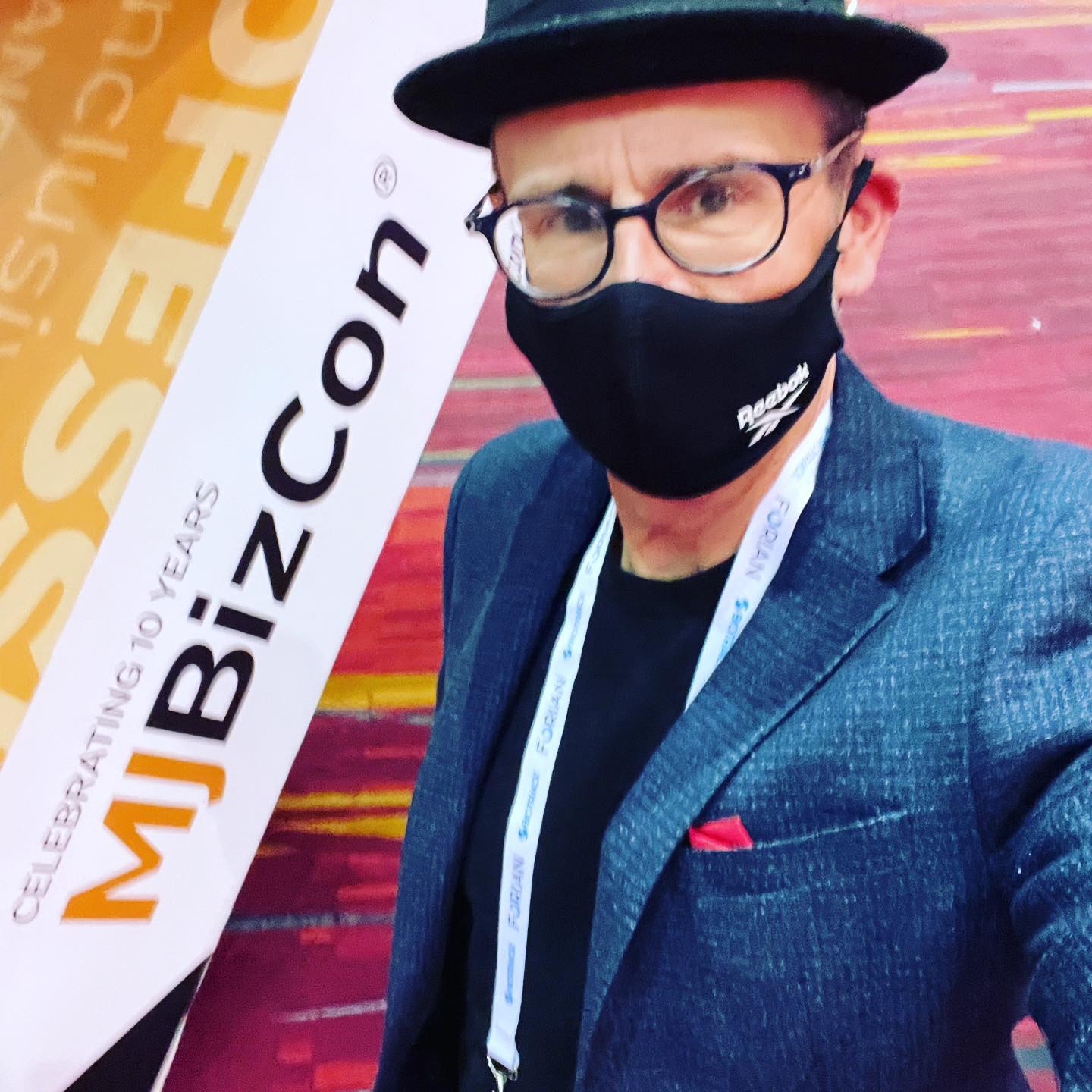 Ready to kick off #mjbizcon2021! Looking forward to catching up with old friends and making some new ones! I’ll be the guy with the hat, let’s talk Cannabis branding!
#cannabisbranding