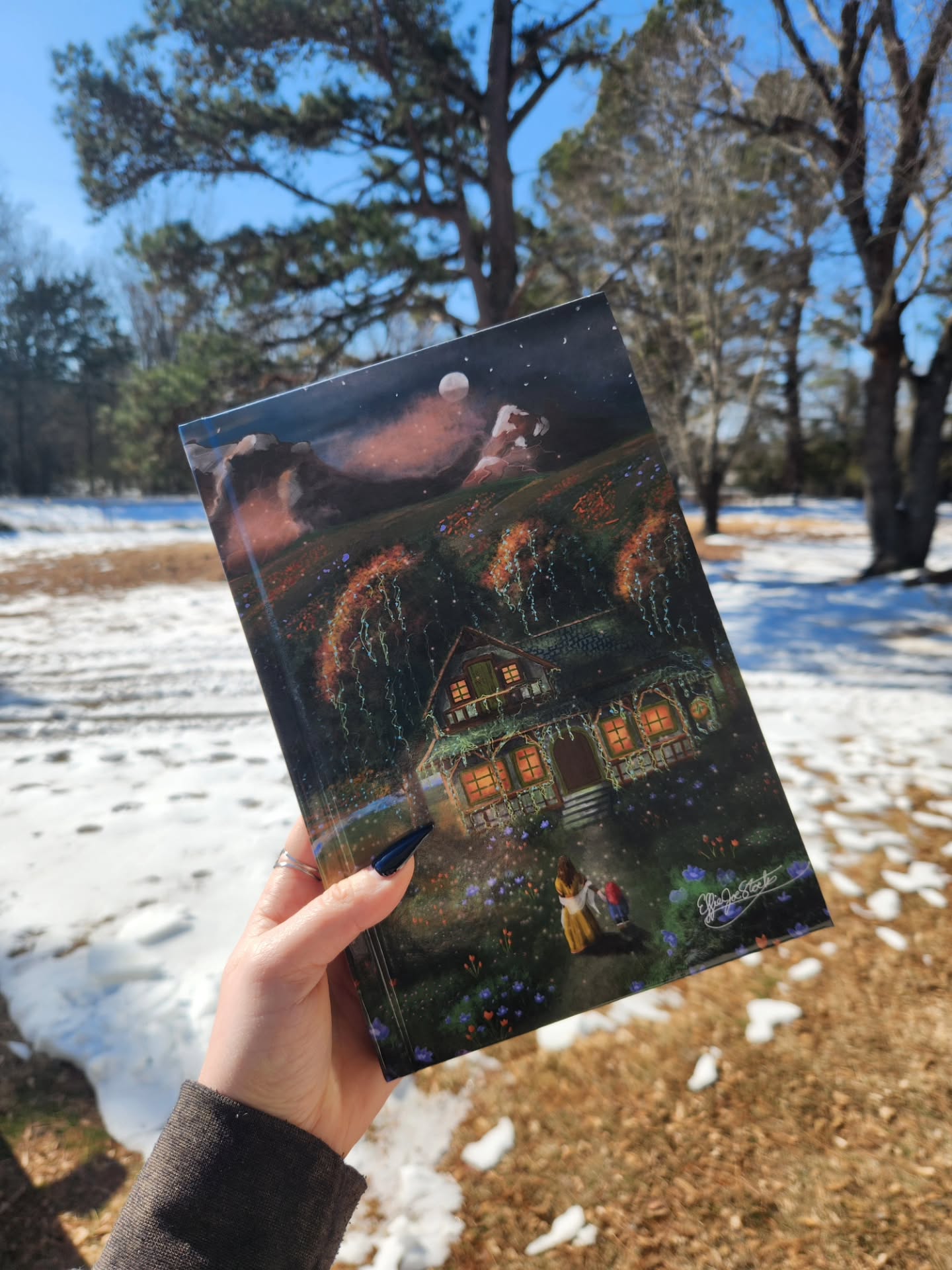πβοΈI really should've taken advantage of all the snow days to take pretty books pics and make content but ended up watching too much TV π βοΈπ
I did manage to snag this gorgeous Pic of Child of the Dragon Prophecy's under the dust jacket art though!!
I do love me a surprise cover under the og wrapping β¨οΈ
πβοΈ
Currently working on becoming a creative writing and publishing mentor online to supplement my income and spread the knowledge I've gained over the years. It's been a little scary at first but I'm really excited to see how this furthers my career and goals as a publisher and writer!!
βοΈπ
#bookstagram #epicfantasy #epicfantasyauthor #prettybooks #ilovetoread