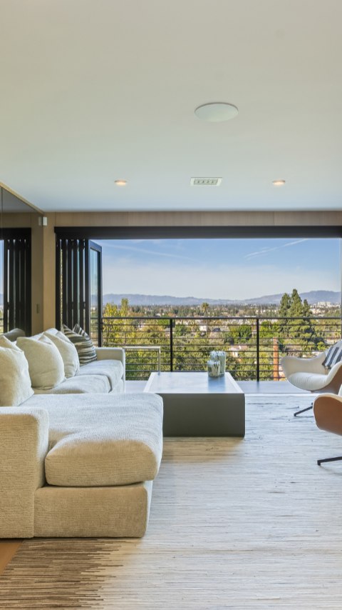 TWILIGHT OPEN TOMORROW
4-6 PM β¨
DM for address
6 bed, 5 baths, 3,841 sqft
$3,100,000
Thoughtful design, great flow, and just enough drama in all the right places
#openhouse #twilight #christiesrealestate