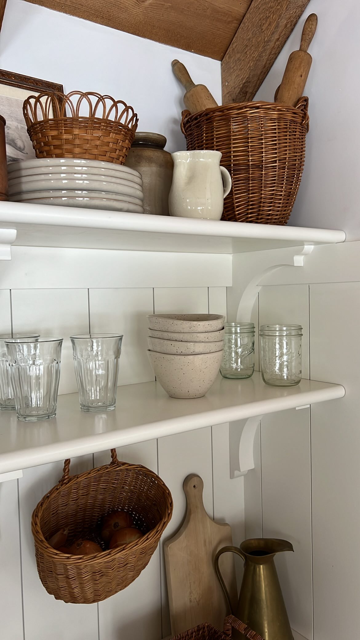 So much thought and effort went into the design of my own kitchen. I combed through our daily routines to make sure our new space would support us seamlessly.
I’d love to share my most loved details so far in our space:
• natural marble countertops
• open (but not floating) shelves
• shelter peg rail (under shelves)
• space to display my vintage treasures
Just a few details left to complete the space - can’t wait to share everything else!
Design: by us, of course
Cabinets & countertops: @rocksolidcabinetry @rocksolidtops
English kitchen, cottage core, kitchen renovation, kitchen inspiration, lived-in kitchen