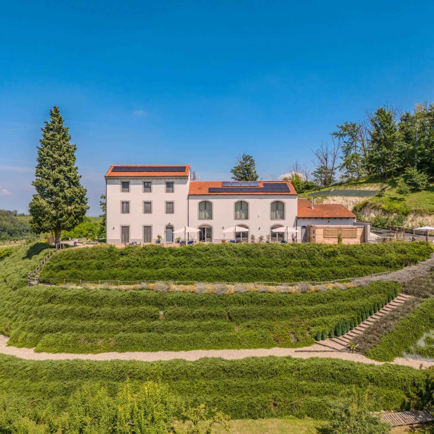 Places to stay in Monferrato..
Villa Rocco Country House.
#bnbItalia
#Monferrato
#placestostay
#weekendsaway
🌐https://www.villarocco.com/
📱3455849222