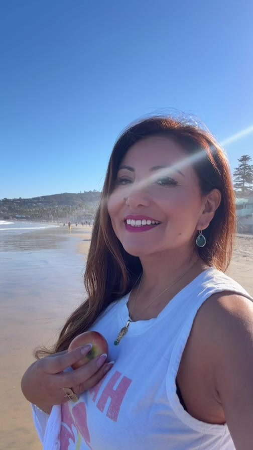 FULL 🌕 MOON KUNDALINI ACTIVATION 🌹2·2 Portal · Divine Union of Fire & Venus
🗓 February 2nd
⏰ 9:00 AM PST | 5:00 PM UK
📍 Live via Zoom
🌹This 2.2 Ceremony is guided by the Divine Union of Jesus and Mary Magdalene, the beloveds, the sacred mirrors of love, devotion, and embodied union. Their frequency reminds us that true partnership begins within & that love recognizes itself through reflection, not force.
✨ Ceremony Highlights
• Activating Leo fire to awaken confidence, joy, and heart-led expression
• Working with Venusian 2·2 Portal energy to soften, receive, and magnetize
• Reuniting inner masculine & feminine currents through embodied transmission
• Receiving the mirror of sacred union through the Christ–Magdalene lineage
🔥 What You’ll Receive
• A live Full Moon Kundalini Activation
• Channeled transmission for inner union & heart coherence
• Nervous system harmonization + emotional integration
• Space to embody sacred partnership from within.
With love and devotion,
🌹
Maria Palomino