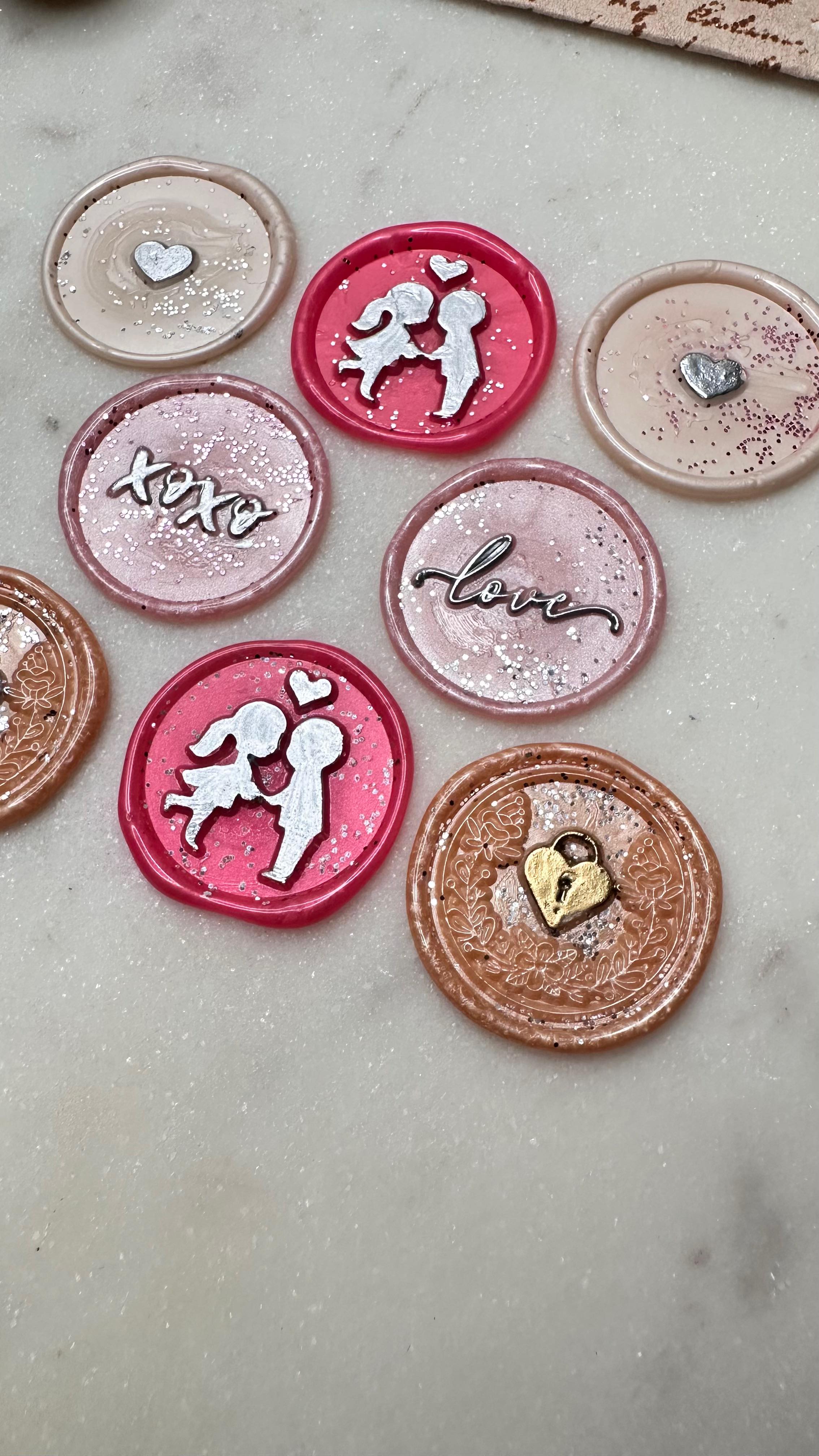 Looking for a way to gift your Valentine? Why not use a wax seal! ✨
We have some great designs to choose from and a colour to match your theme!
#ValentinesDay #WaxSeals #GiftingIdeas #LoveLove