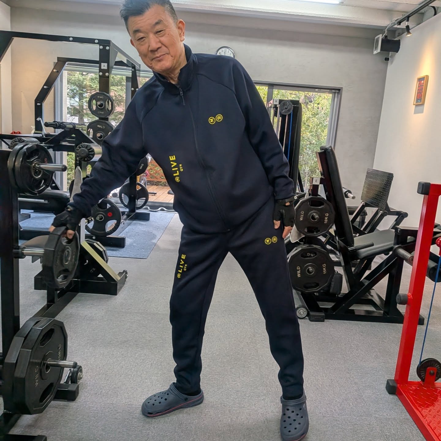 秋から春にかけて着用してもらえる新作ウエア!
着心地良し◎
セットアップで着てもらうとカッコ良し◎
販売中です!
苦楽園のFlowersさんでもご購入頂けます✨
#ジムコーデ #スポーツファッション #スポーツミックス #アスレジャー #今日のコーデ トレーニングコーデ 運動着 お洒落ジャージ