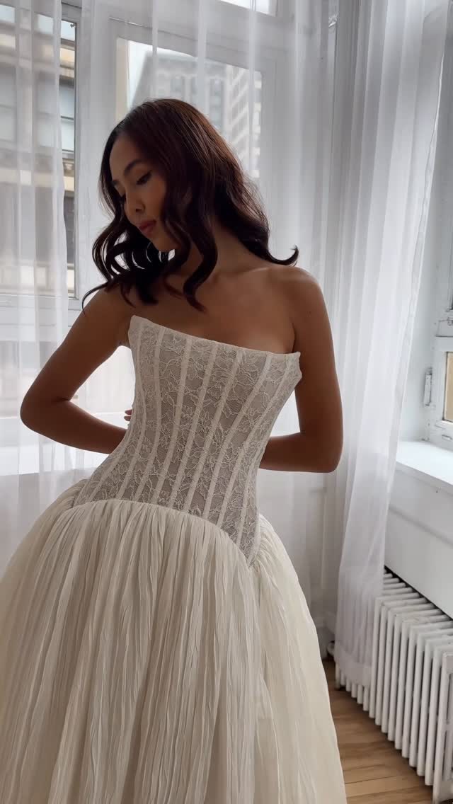 a drop-waist DREAM ☁️🤍 If this new @inesdisanto dress wasn’t on your Wishlist before, it is now. 🫶🏻
Schedule your Ines Di Santo Trunk Show appointment now through February 7th at Bridal Beginning. 💞
Call 412-343-6677 to schedule directly with our staff or complete the Appointment Request form on our website.
#bridalbeginning #pittsburghbride #pittsburghwedding #bridalboutique #inesdisanto