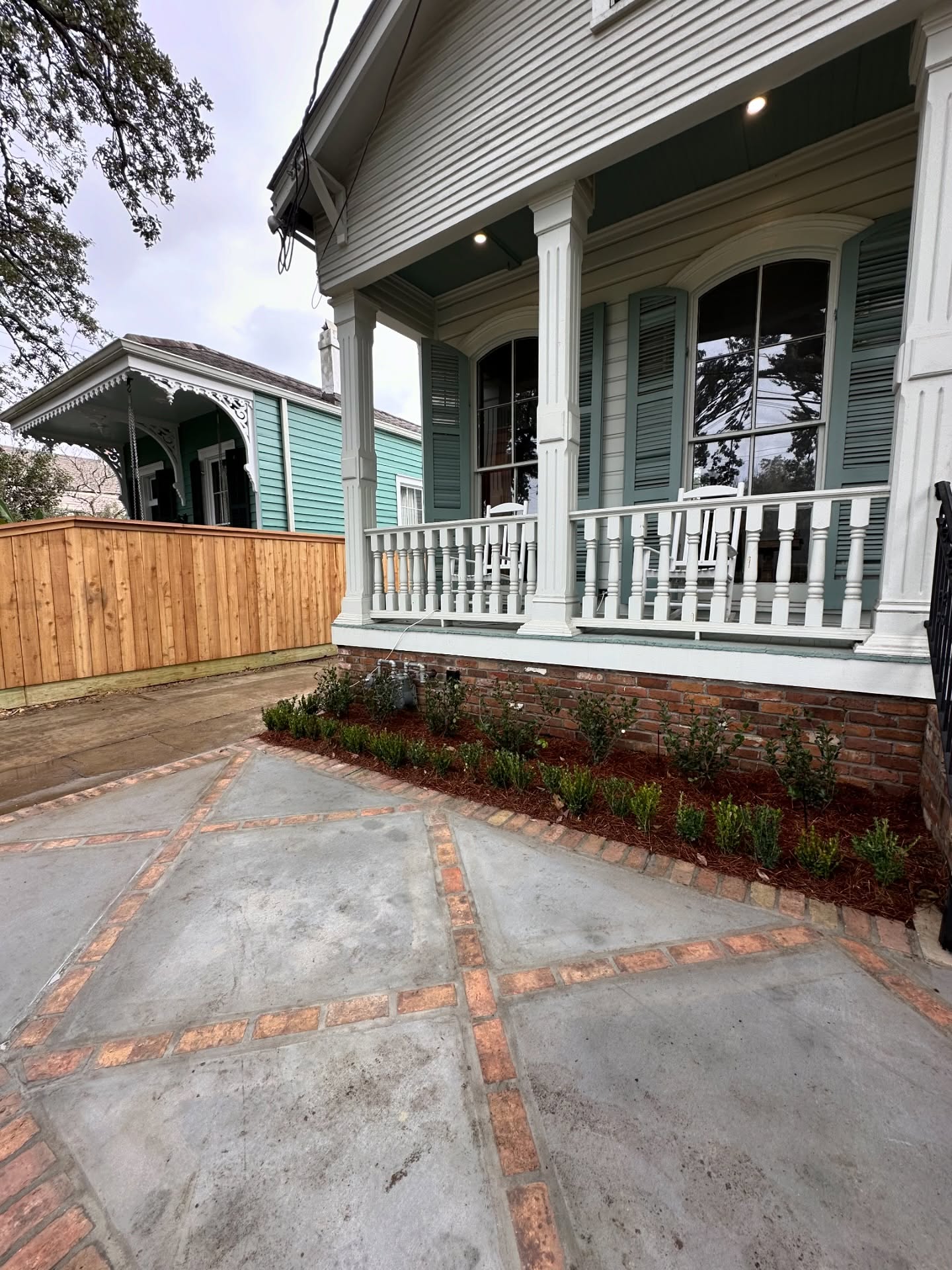 Are you in need of hardscaping around your property? We can help you with that & we can even make it fancy with a brick inlay! What do you think about this one?
CALL/ TEXT Chase (504)343-3938
#hardscaping #brick #hardscapedesign