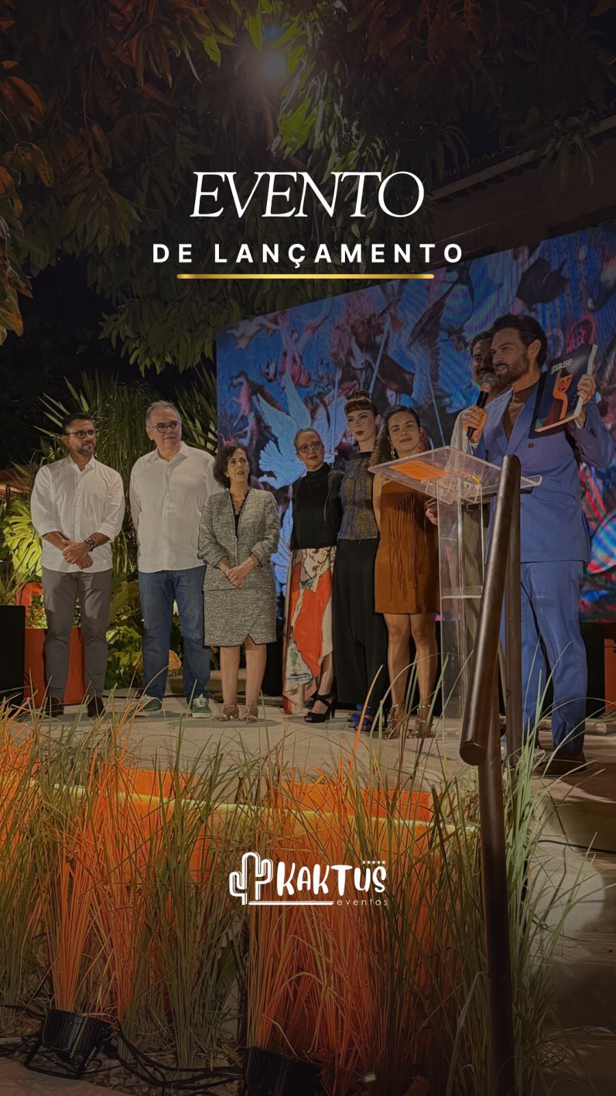 Hoje foi dia de celebrar conexões, criatividade e propósito!
A Kaktus Eventos teve a honra de assinar a produção de mais um evento: Lançamento da Revista Pause, do jornal O Povo, por Clóvis Holanda — um evento que trouxe inspiração, arte e boas conversas. O evento foi realizado no CASACOR Ceará e contou com um público seleto de convidados.
Cada experiência foi pensada para traduzir o conceito da pausa: um convite para respirar, apreciar e se reconectar com o que realmente importa.
Gratidão à equipe e aos parceiros que tornaram esse momento possível.
📍Produção: Kaktus Eventos
📰 Lançamento da Revista Pause | Jornal O Povo
#KaktusEventos #EventoCorporativo #LançamentoRevista #RevistaPause #opovo #ExperiênciasQueConectam