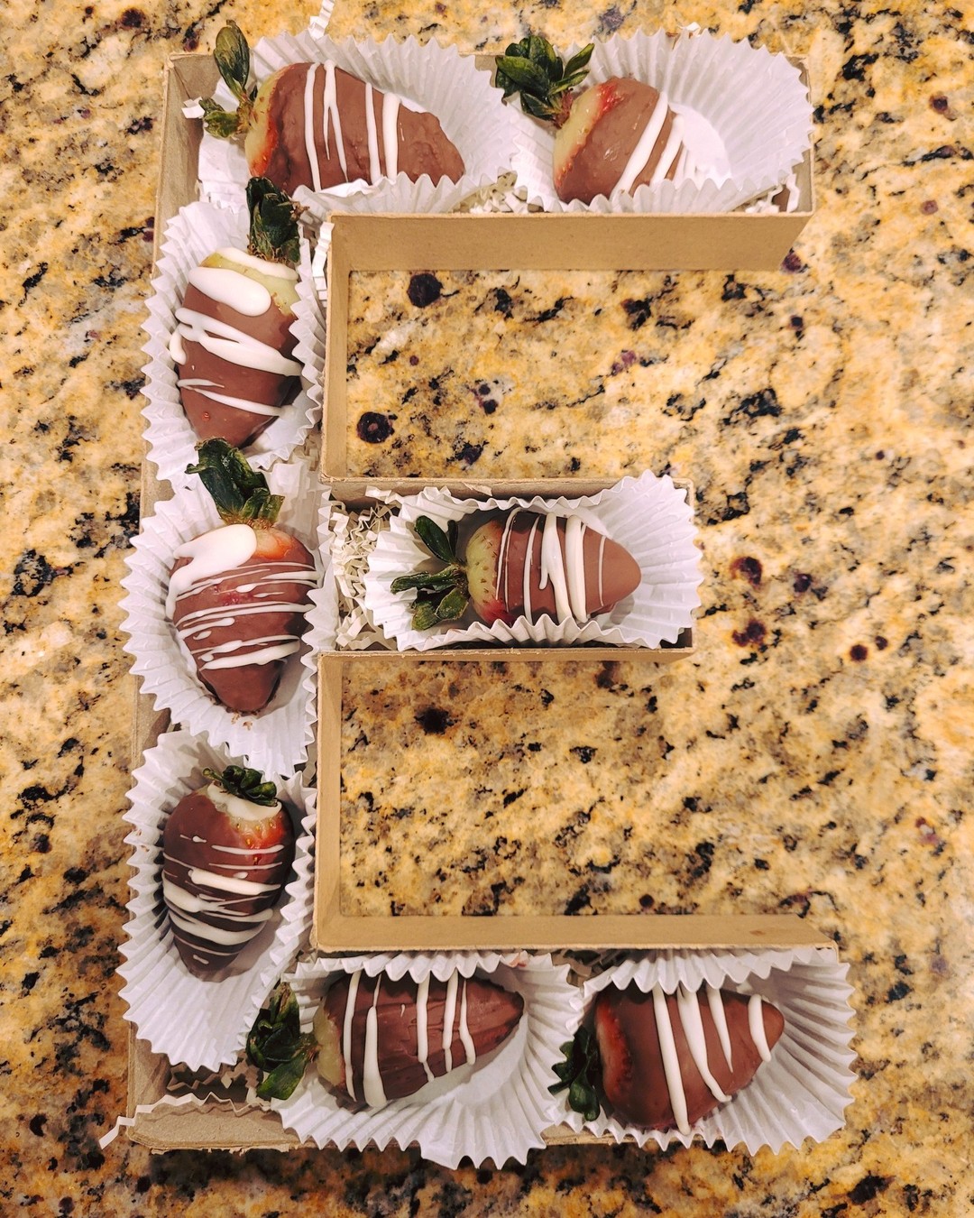 Enjoy some treats #ShopSmall #thankfulgratefulblessed2021 #togetheragain #treats #treatyourself #chocolate #chocolatecoveredstrawberry #chocolatecoveredstrawberries #chocolatelover #treat #chocolatecovered #chocolatecoveredtreats #giftbox #treatyoself #treatbox #delicious #gift #gifts #loveyou #giftsforher #love #giftideas #letterboxsweets #treatyourselfwell #letterboxtreats #treatboxforanyoccasion #letterboxgiftsarebest #chocolatelovers #SmallBusinessSaturday #smallbusinesssaturday2021