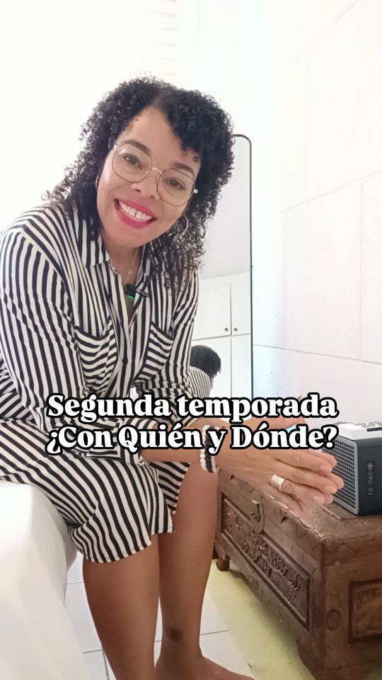 Estoy muy contenta porque estoy grabando nuevos capítulos de ¿Con quién y dónde? 🎥✨
Es un proyecto que empecé con una intención de conectar y compartir.
Quería conectar con profesionales de bienestar y autocuidado. Y, al mismo tiempo, que tú (sí, tú que estás leyendo) puedas conocer programas y servicios maravillosos en Panamá, de esos que muchas veces existen, pero uno ni se entera.
(Y luego andamos por la vida como: “¿por qué nadie me dijo?”) 😅
La segunda temporada sale después de la primera quincena de febrero 2026, aquí en Instagram.
Y, quién sabe, capaz también la mando a YouTube porque ya soy todóloga y me encanta complicarme la vida con propósito 😂📌
Dime algo: ¿Hay alguien que me recomiendes para grabar? ¿O algún tema de bienestar y autocuidado? Te leo en comentarios 👇🏽💛
#psicología #saludmental #autocuidado #conquienydonde