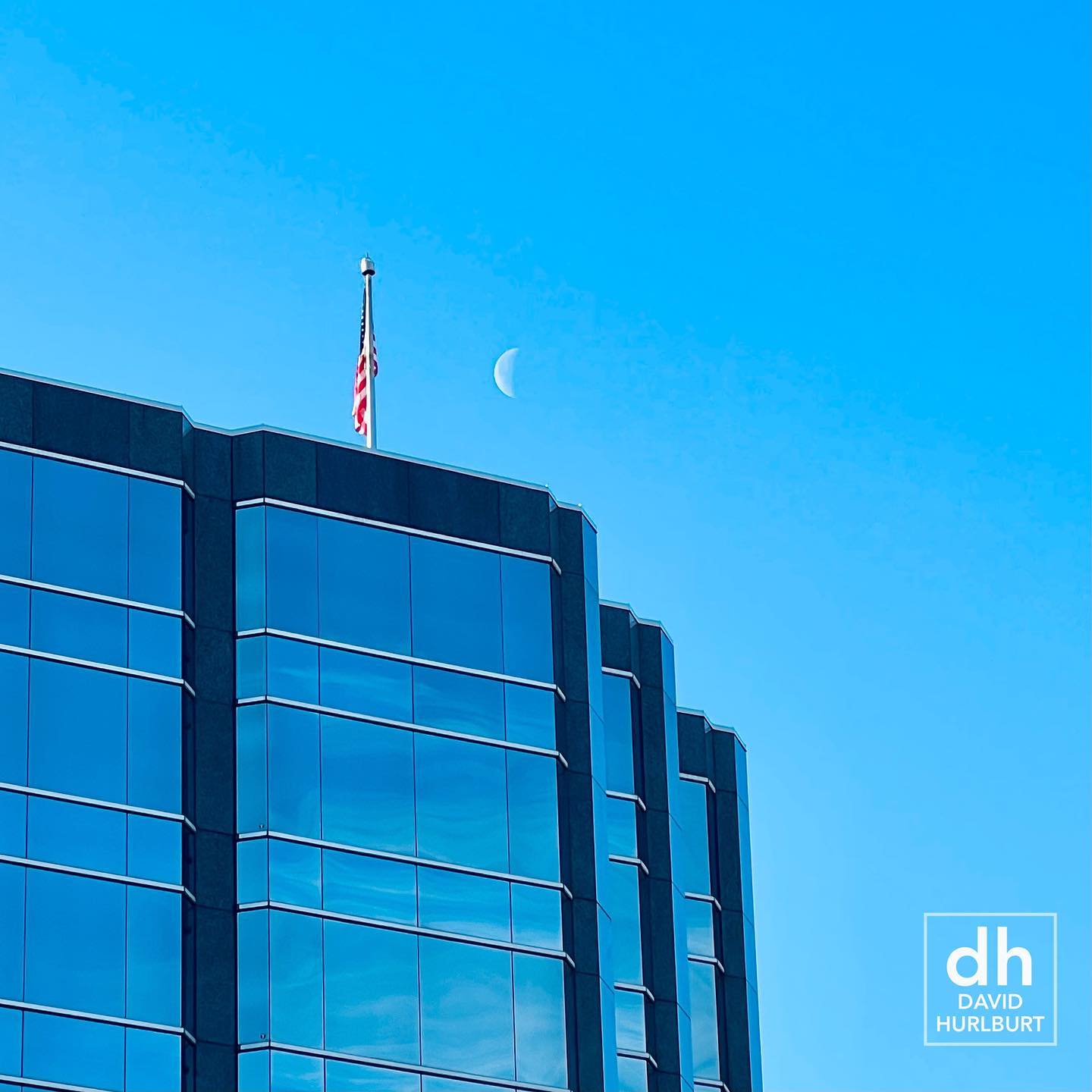Good morning from DC. 🌙🇺🇸 #washingtondc #igerswashington #igerswashingtondc #bluesky
