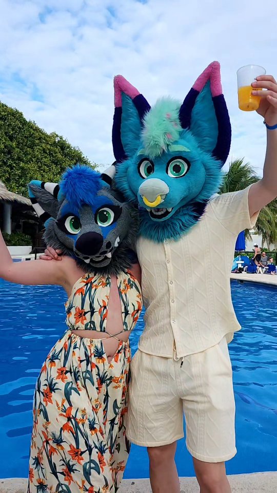MEXICOOO 🏖
-
#cancun #furries #furry #fursuit #fypシ❤️💞❤️
