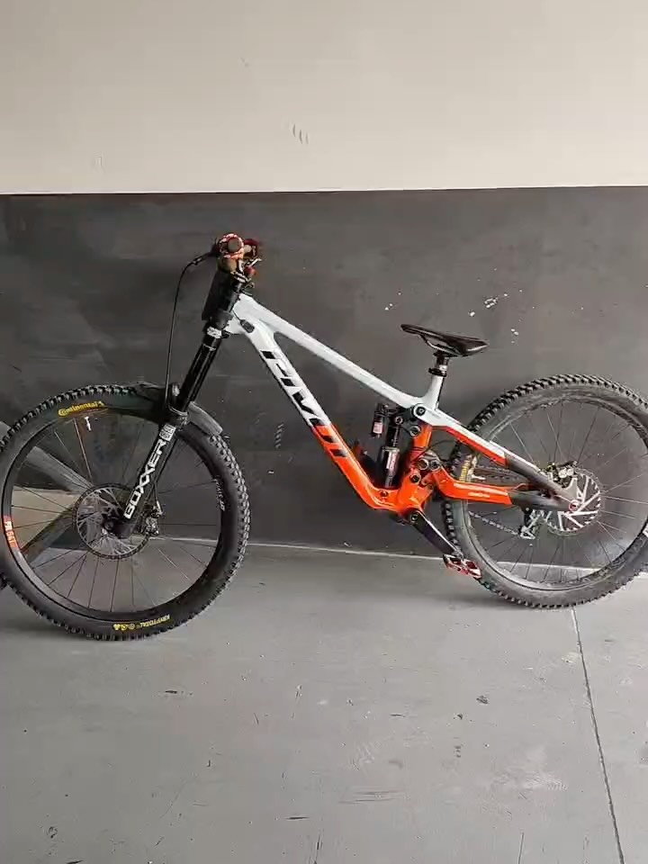 Cartuccione BI-Air anche per le nuove Rock Shox Boxxer My24+ con steli 38 mm.
Ottimizza la compressione della tua forcella.
#cartuccione
#biair
#rockshoxboxxer
#rockshoxzeb
#rockshoxdomain