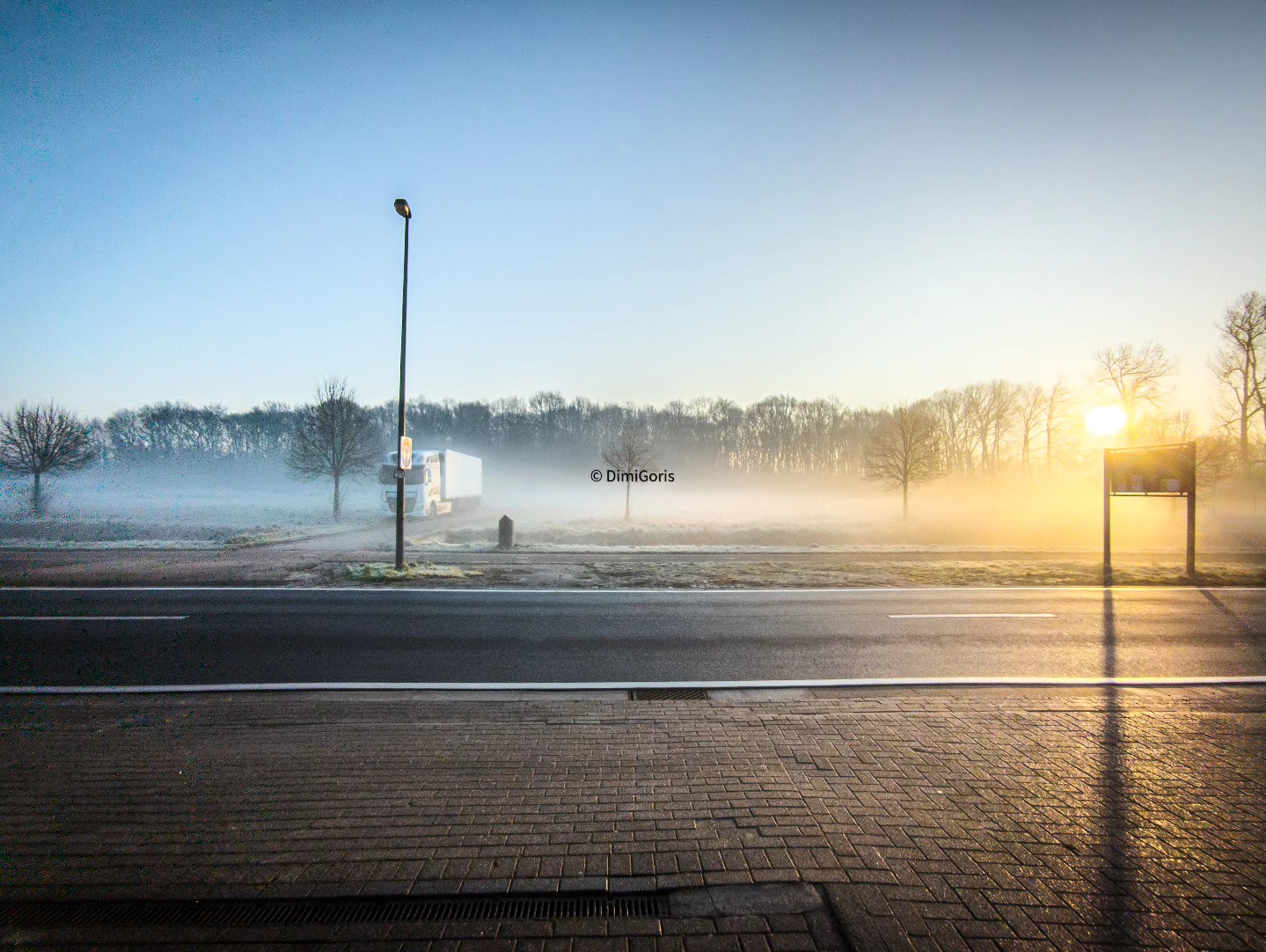 Foggy sunset 📸
#fog #sun #sunset #nature #urban