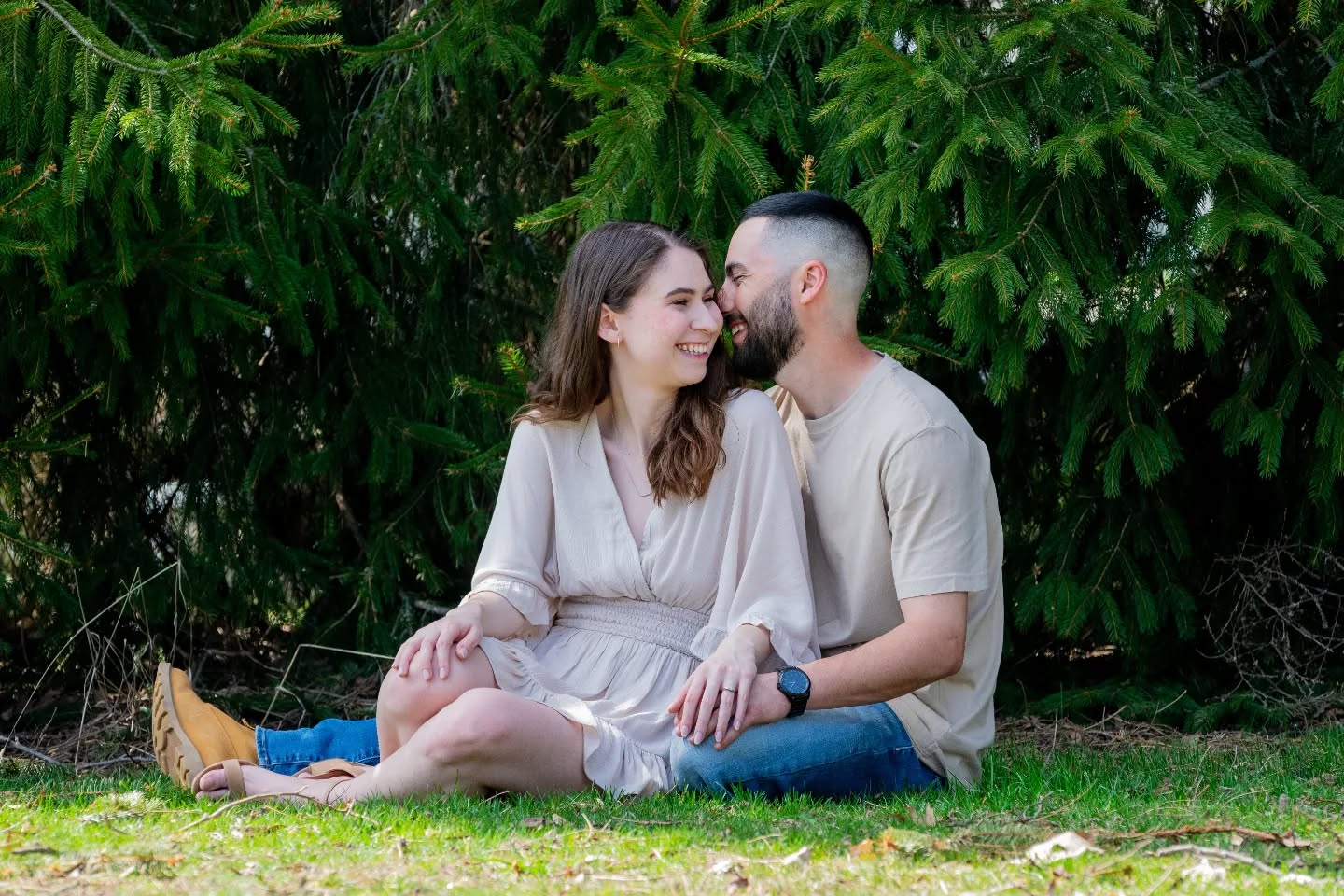 #engagementshoot #engaged #springhassprung #photography #torontophotographer #gtaphotographer #shesaidyes