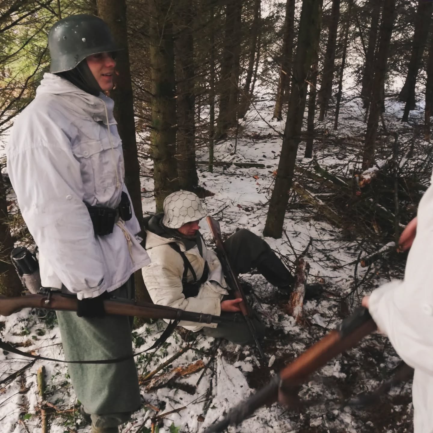 This weekend we are attending the "Nuts weekend" at the Bastogne war museum! We are getting our winter equiptment ready for the cold weather. Will we see you there?
➖➖➖➖➖➖
#krieg #reenactmentgear #ww2 #pioniere #drk #officer #germany #deutschland #austria #worldwar2 #heer #Funker #ww2reenactment #mountaintroops #gebirgsjäger #sanitäter #nonpolitical #edelweiss #gbj #gebirgsjager #reenactors #reenactment #german #soldier #sanitater #jager #ww2german #reenactor #panzeralarm
📸© @geb.jag.r.100
➖➖➖➖➖➖
🔎We are a Gebirgsjäger reenactment group stationed in the Netherlands. We mostly participate in events in Belgium, the Netherlands and Germany. If you are interested in joining our group, you can send us a message!
➖➖➖➖➖➖
© All copyright belong to their respective owners
➖➖➖➖➖➖
⚠️ This page is Non-political,
Any comment inciting hatred, discrimination or violence will be deleted
➖➖➖➖➖➖
✏ Comment and tag your friends!
➖➖➖➖➖➖
Check out my kameraden:
@gebirgs.sanitats.abtl.95
@helferinnen
@historicalwarfareinc
@the_dutch_historian
@die_gespenster
@edelweissgruppe