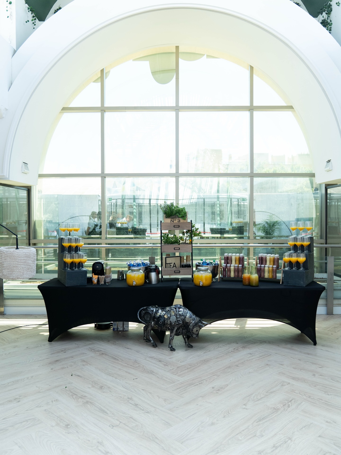 Small details. Big difference. 🥂
It’s the little things — the timing, the setup, the flavors — that turn a gathering into a beautiful experience.
At Dani’s Catering, we take care of it all so your event feels natural and unforgettable ✨💐
Let’s make it happen.
📞 +34 602 687 187
📧 Dani@daniscatering.es
#DanisCatering #MarbellaCatering